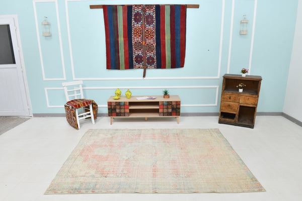 Turkish Vintage Rug 7’9’ x 5’8’