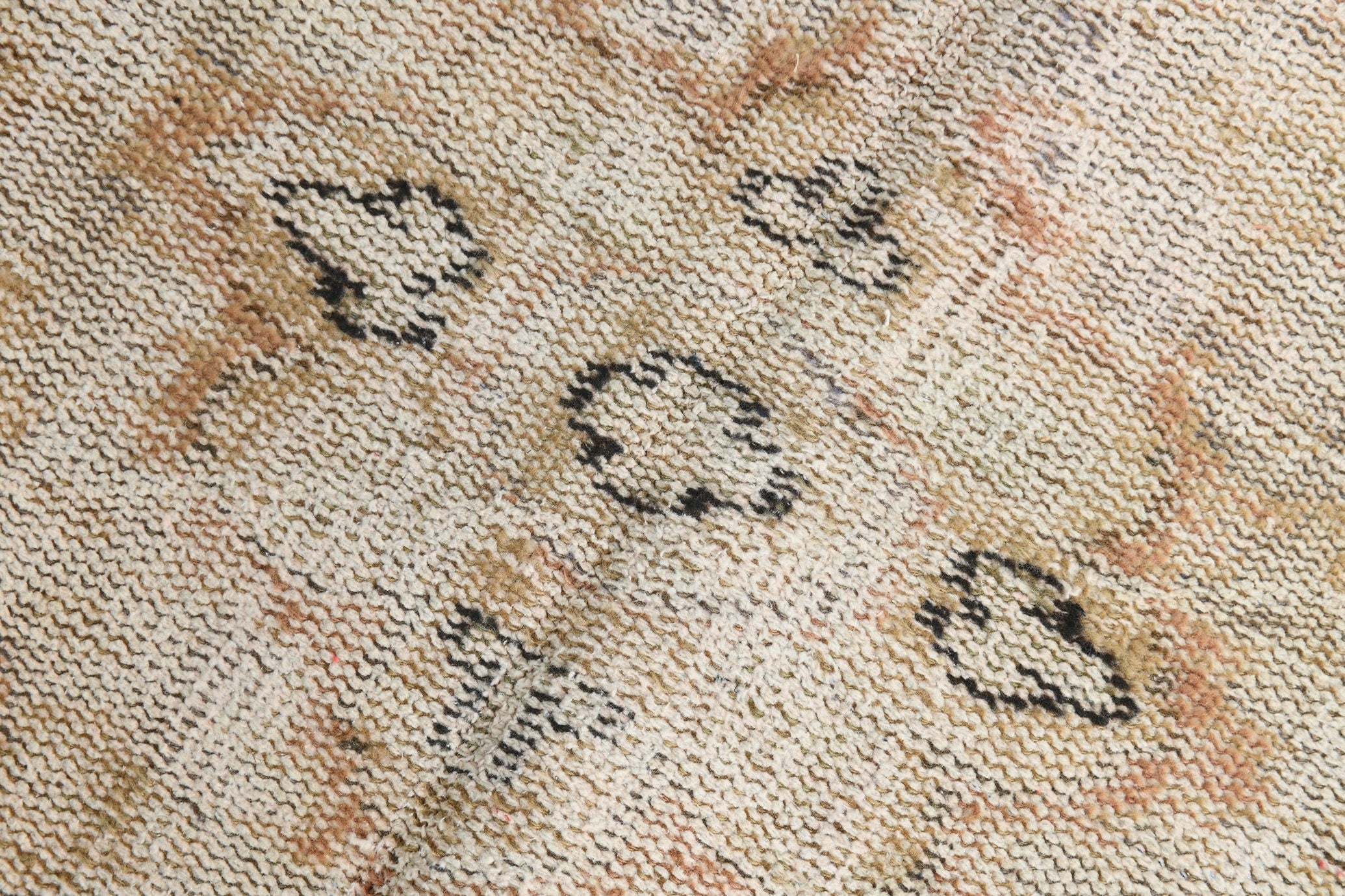 Turkish Vintage Rug 8’10’ x 4’9’