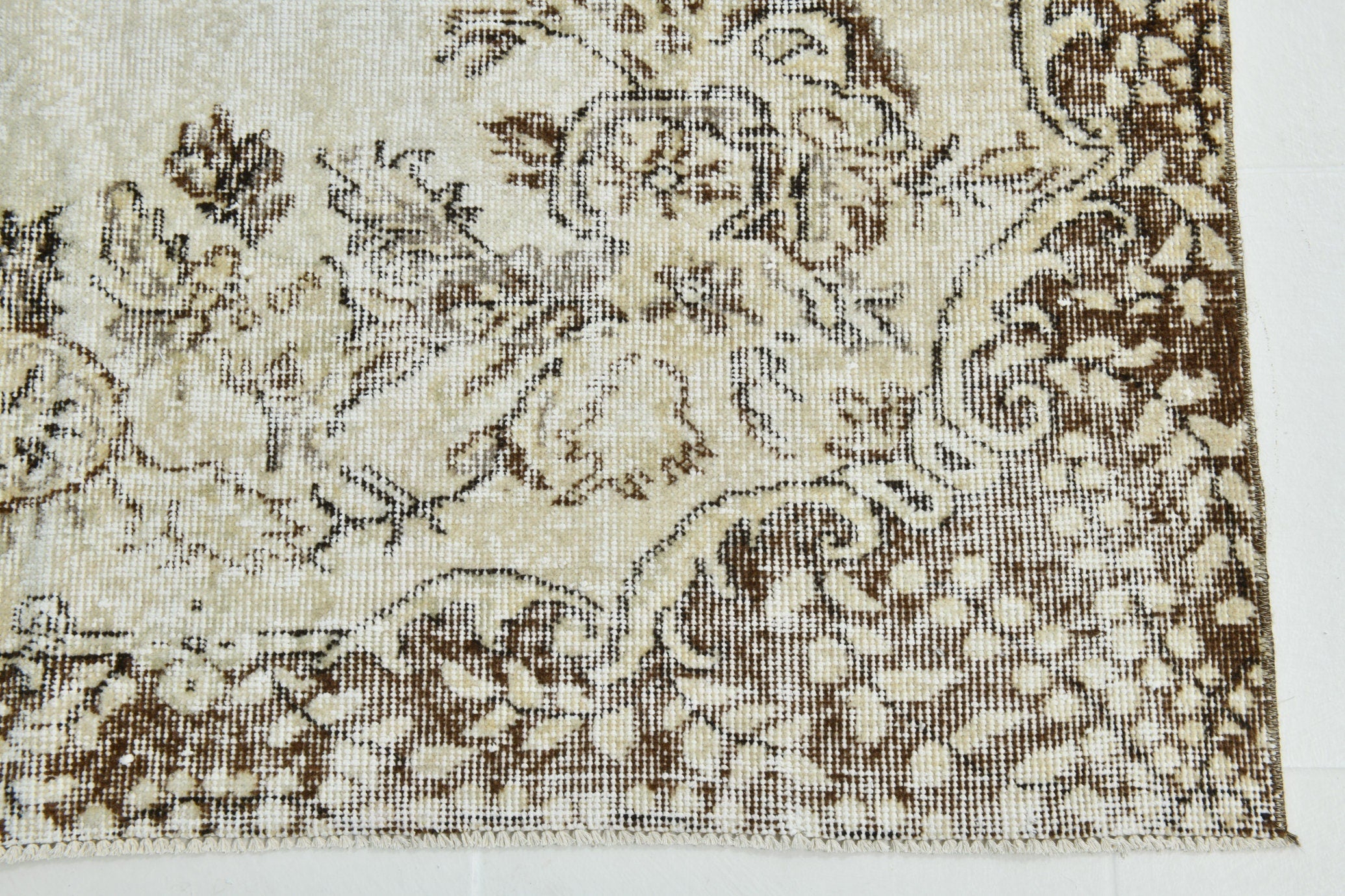 Turkish Vintage Rug 8’11’ x 5’9’