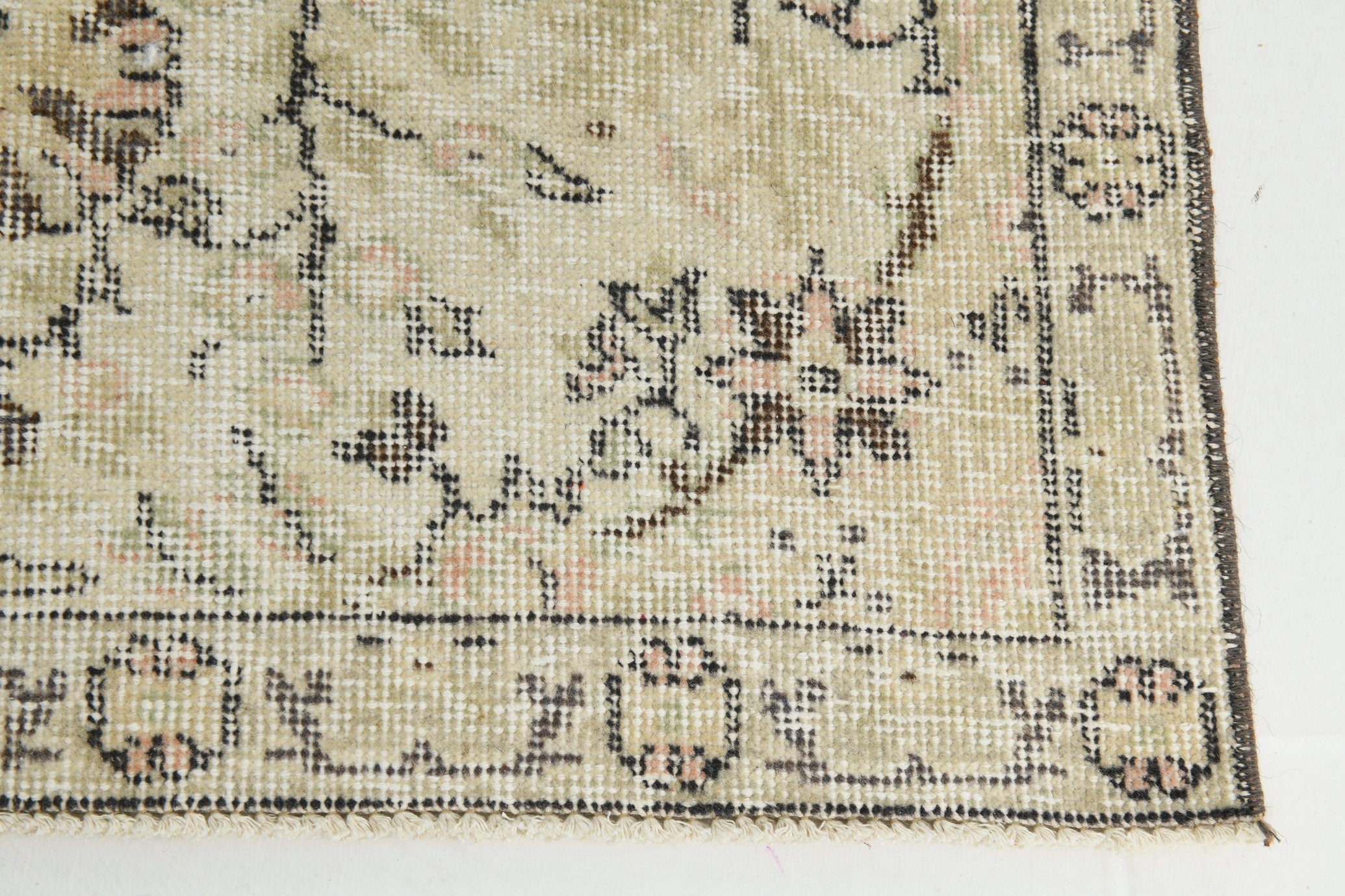 Turkish Vintage Rug 8’11’ x 6’0’