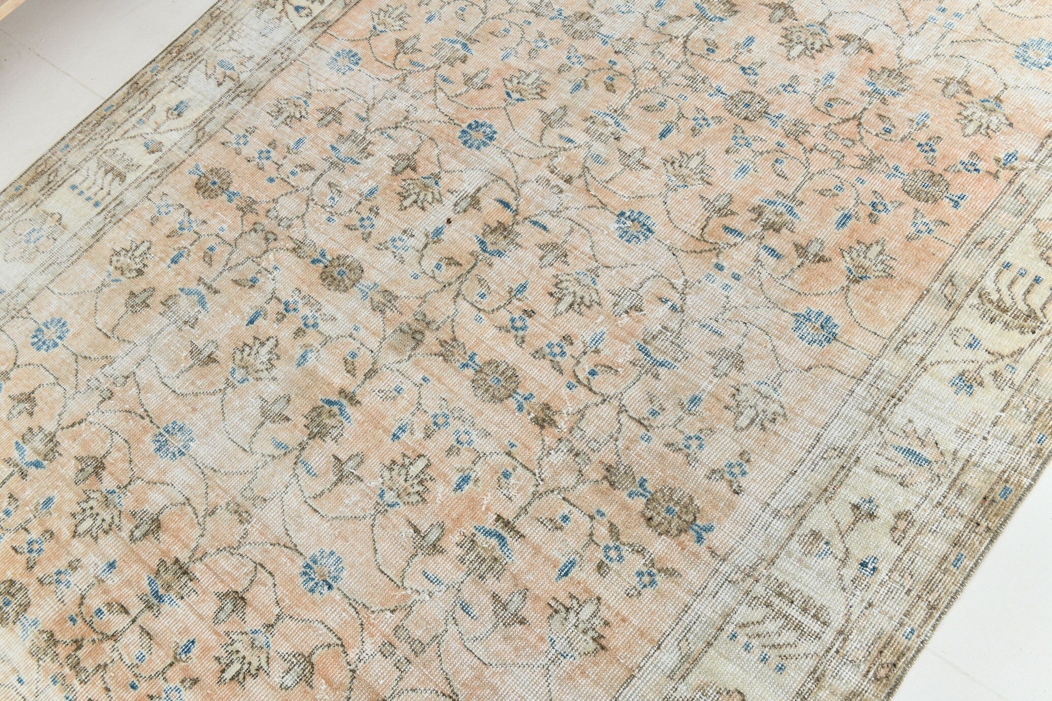 Turkish Vintage Rug 8’4’ x 5’3’