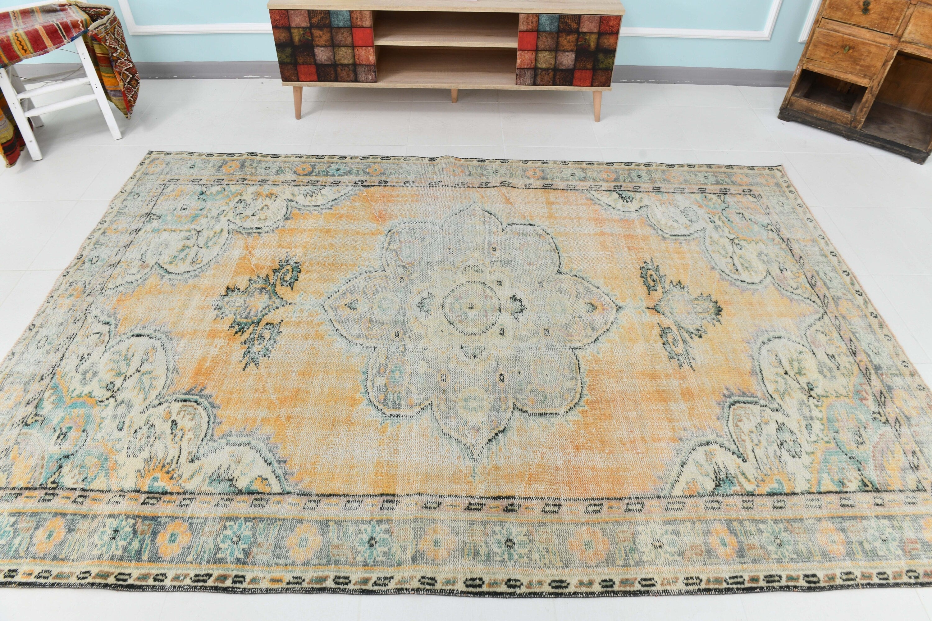 Turkish Vintage Rug 8’7’ x 5’9’