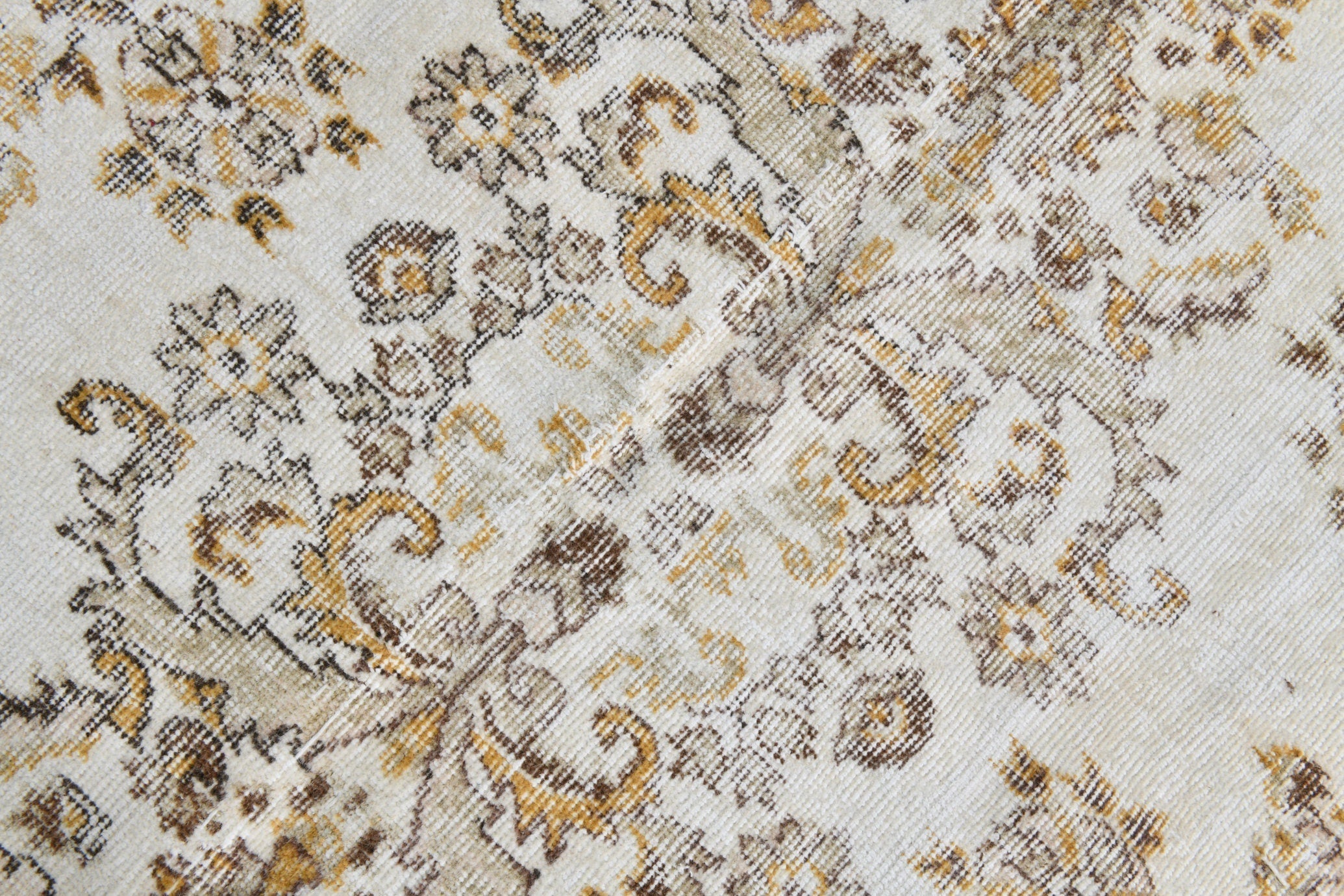 Turkish Vintage Rug 8’7’ x 5’9’