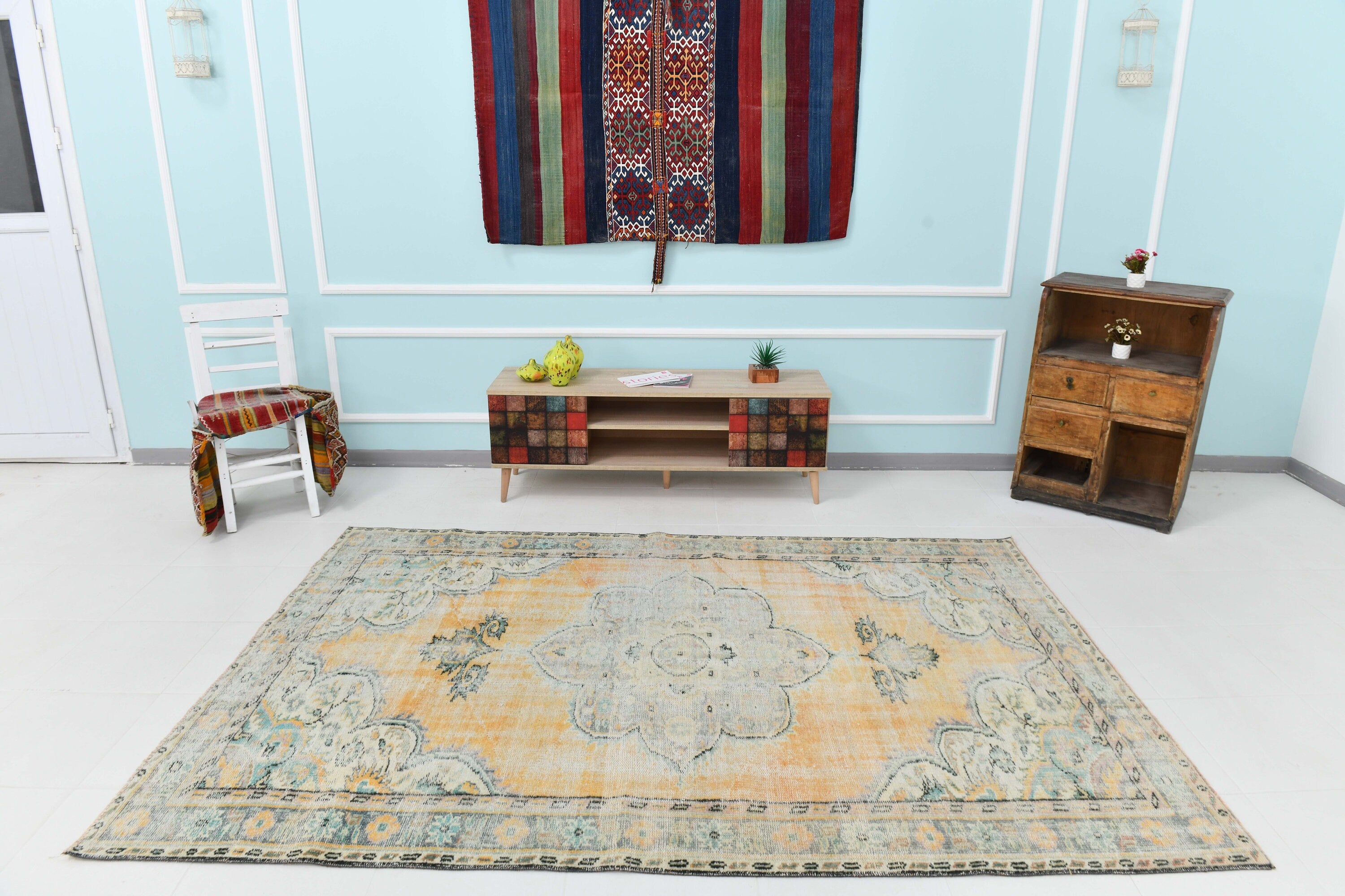 Turkish Vintage Rug 8’7’ x 5’9’