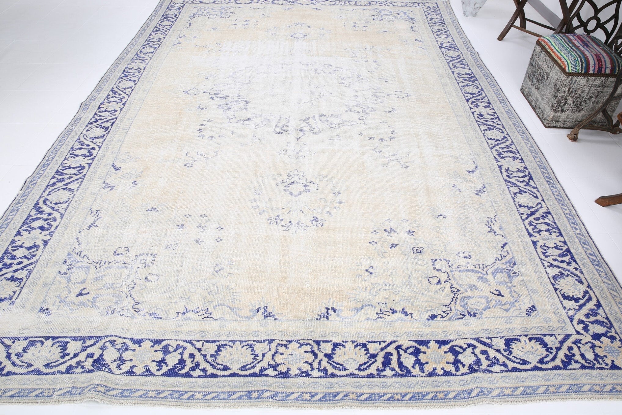 Turkish Vintage Rug  8'8" x 12'9" ft