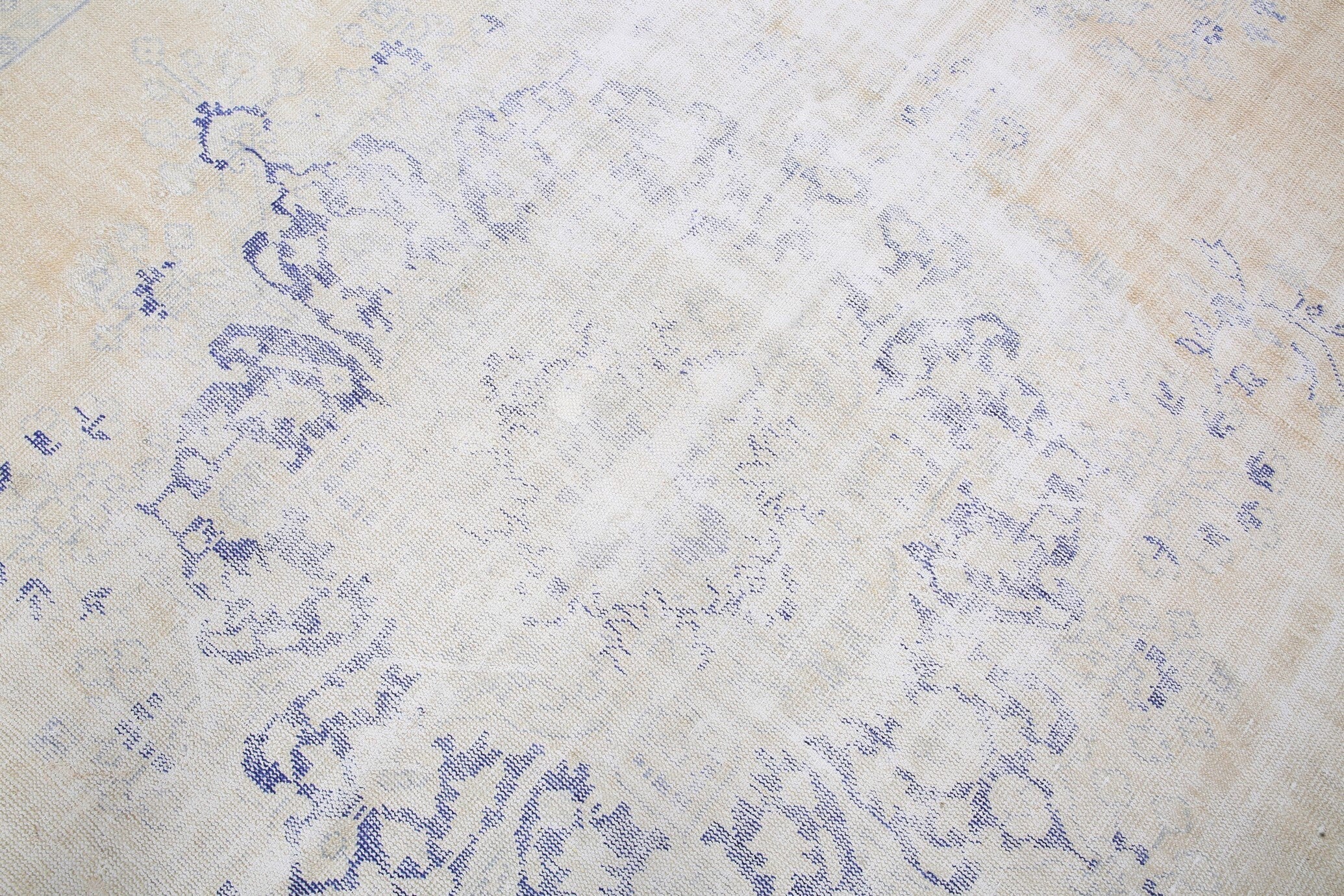Turkish Vintage Rug  8'8" x 12'9" ft