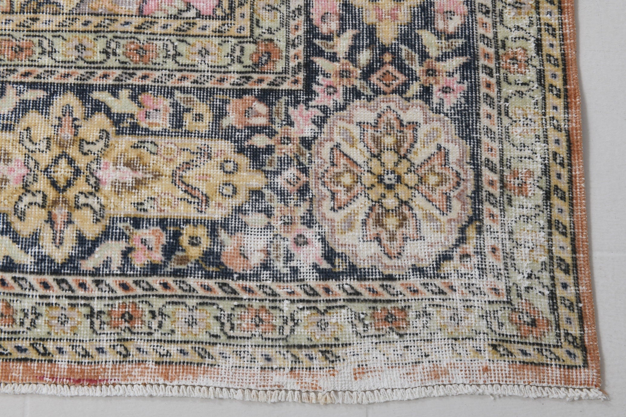 Turkish Vintage Rug  9'1" x 13'2" ft