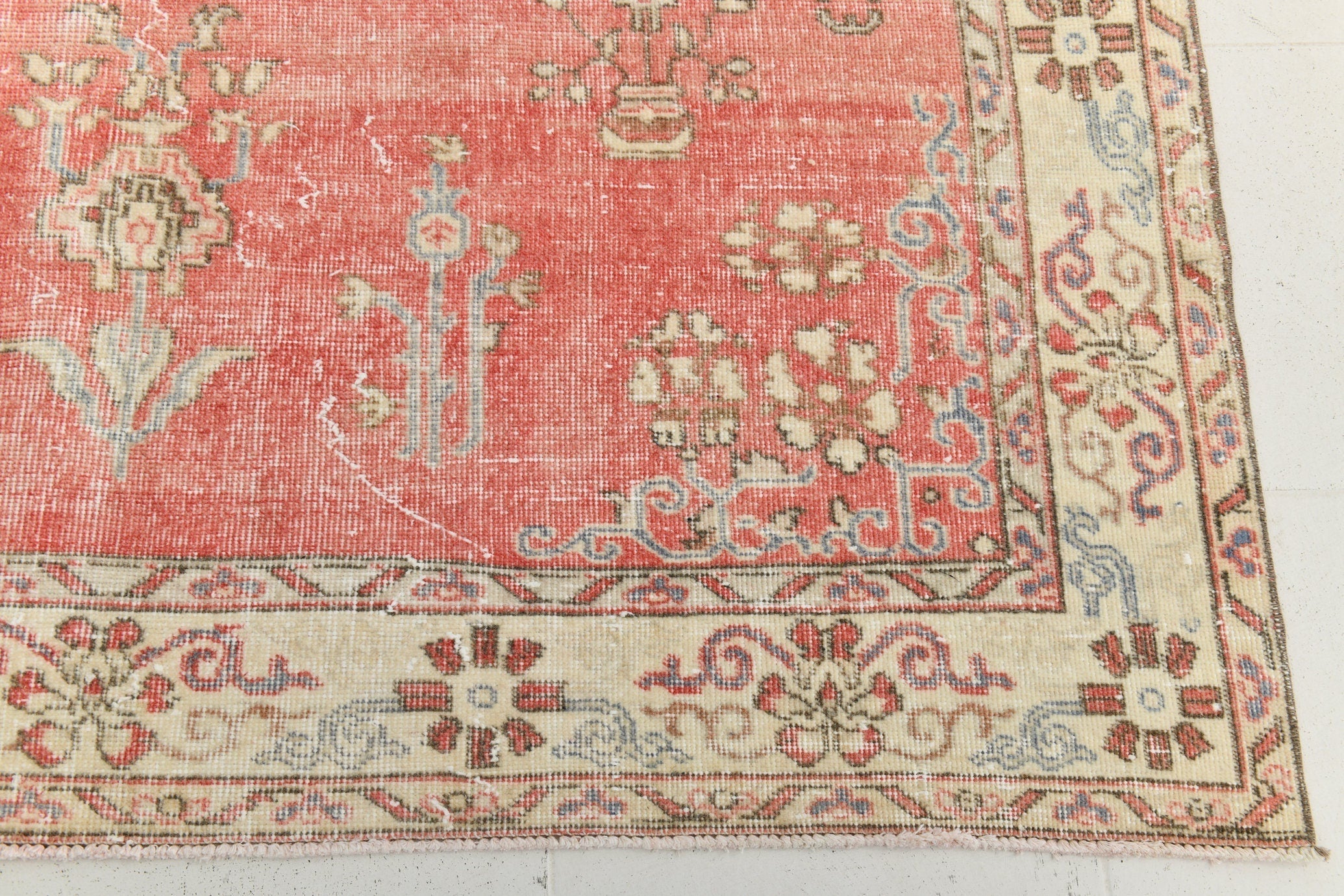 Turkish Vintage Rug 9’1’ x 5’10’