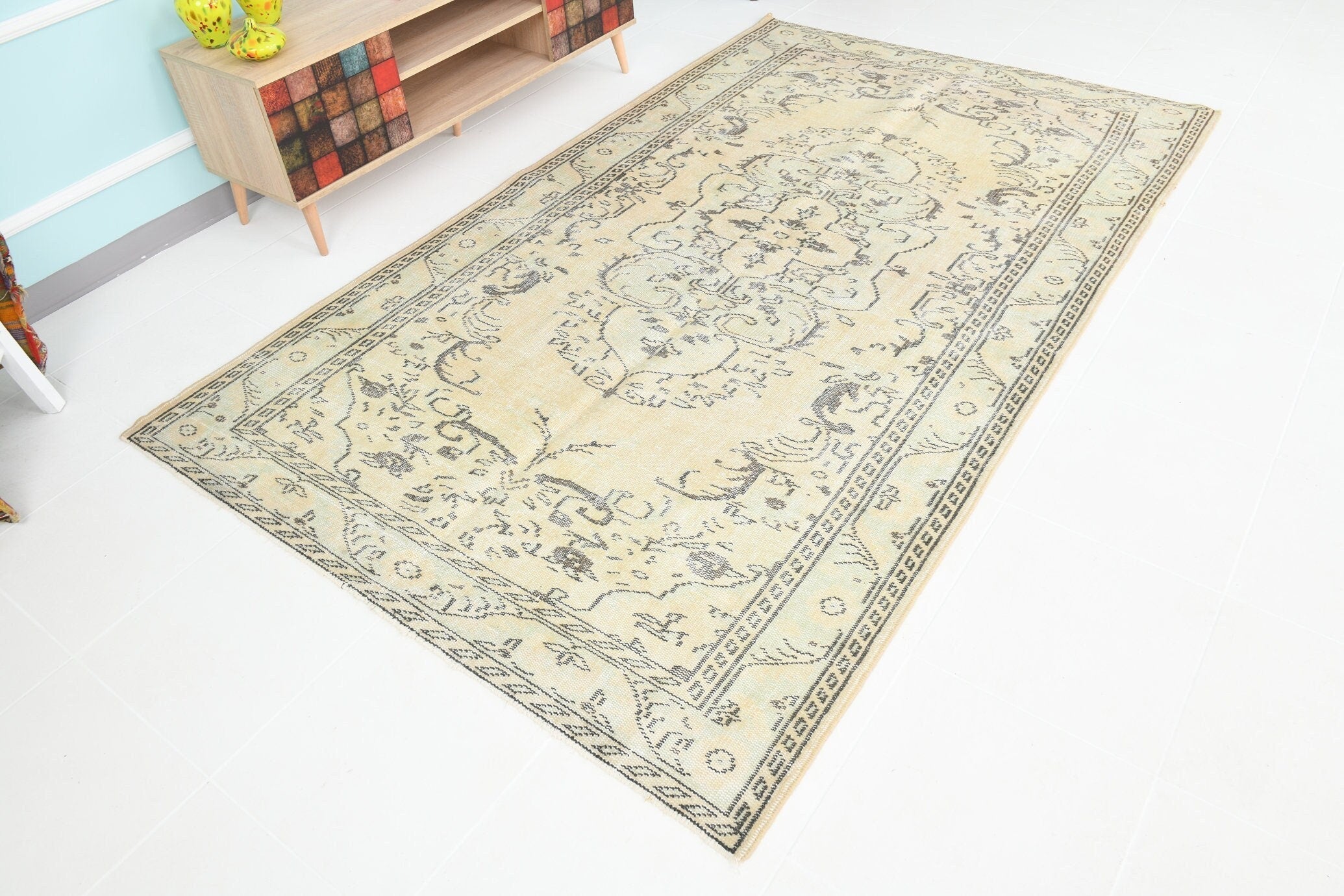 Turkish Vintage Rug 9’1’ x 5’6’