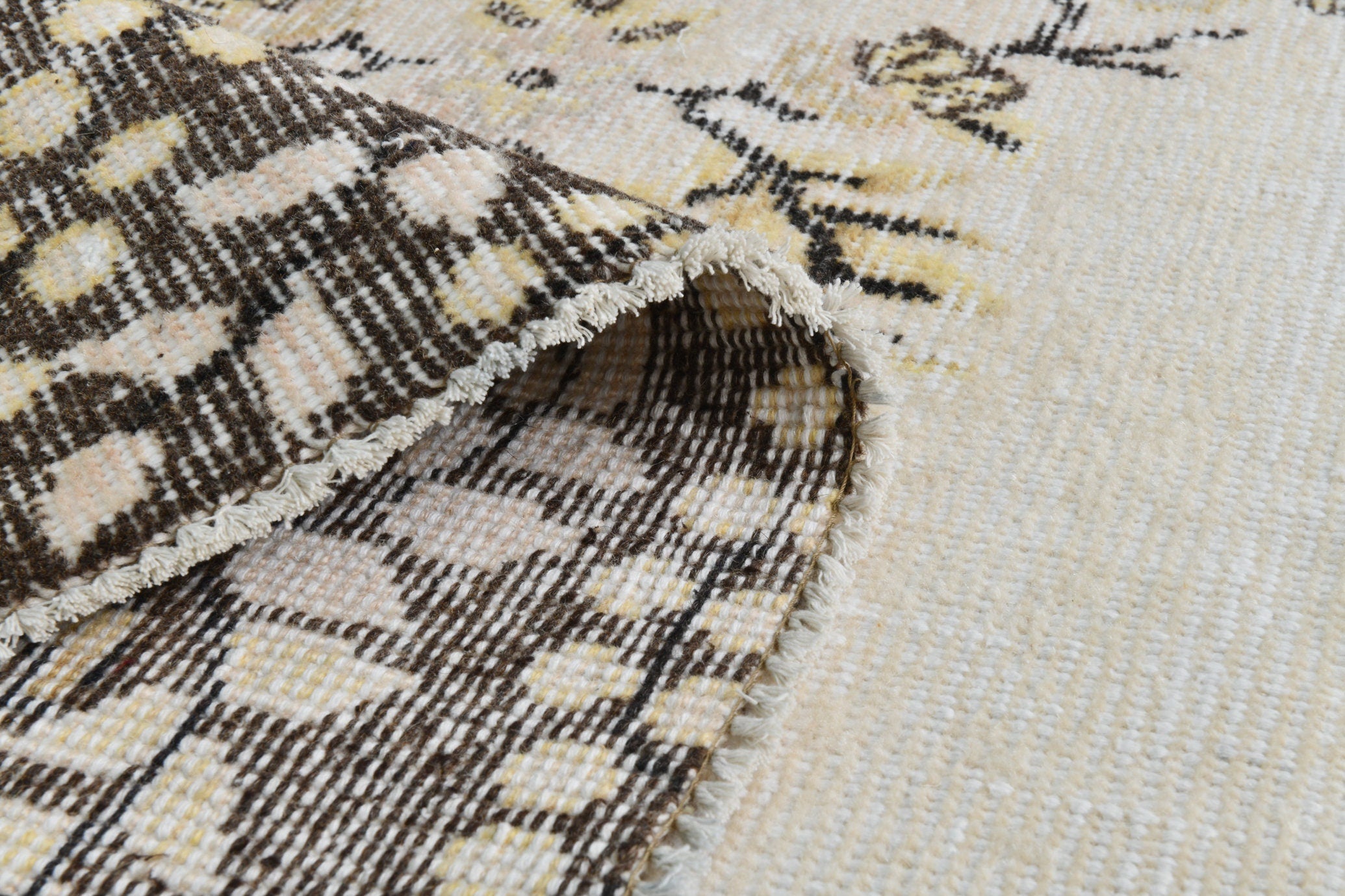 Turkish Vintage Rug 9’1’ x 5’9’