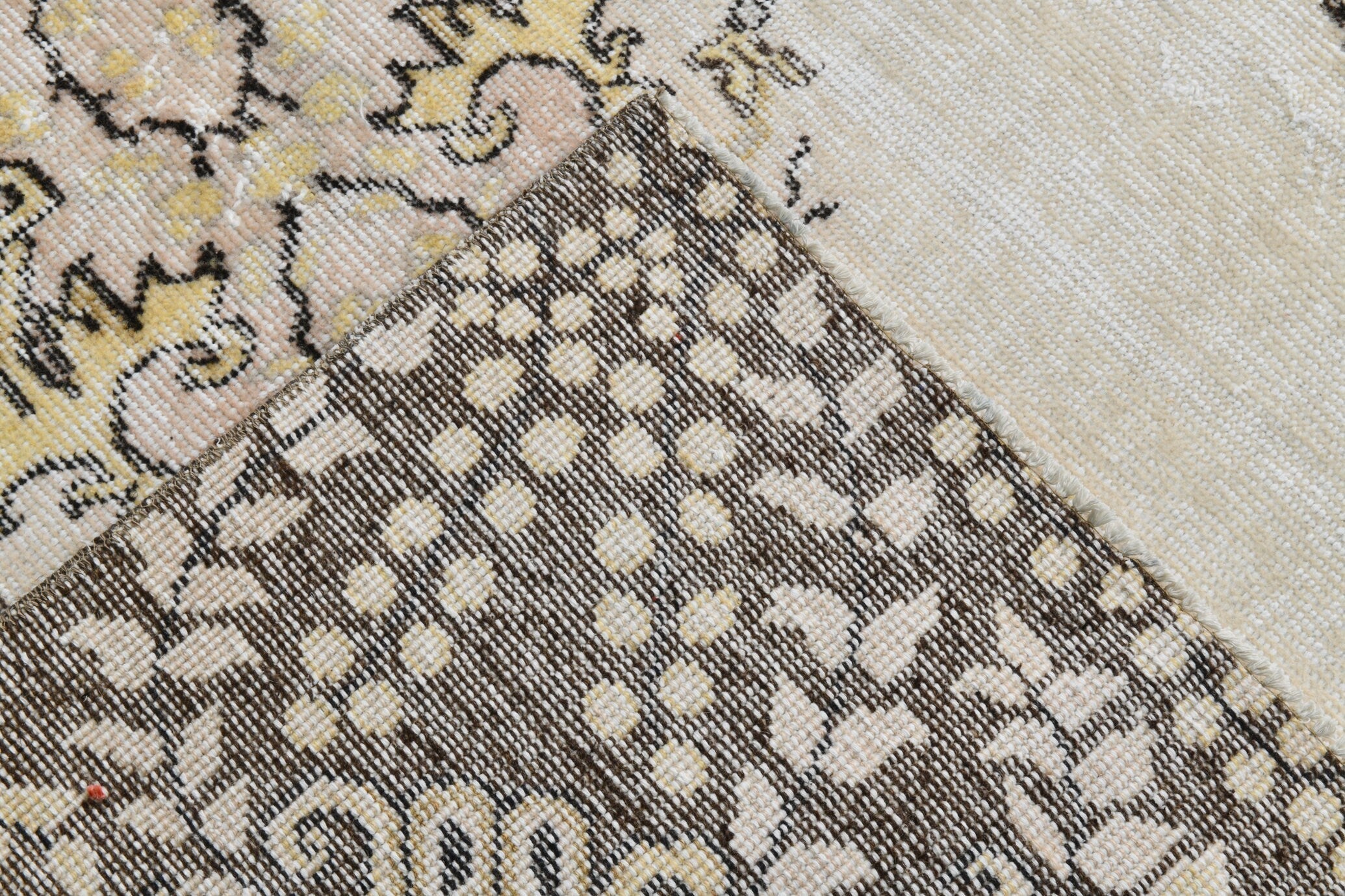 Turkish Vintage Rug 9’1’ x 5’9’