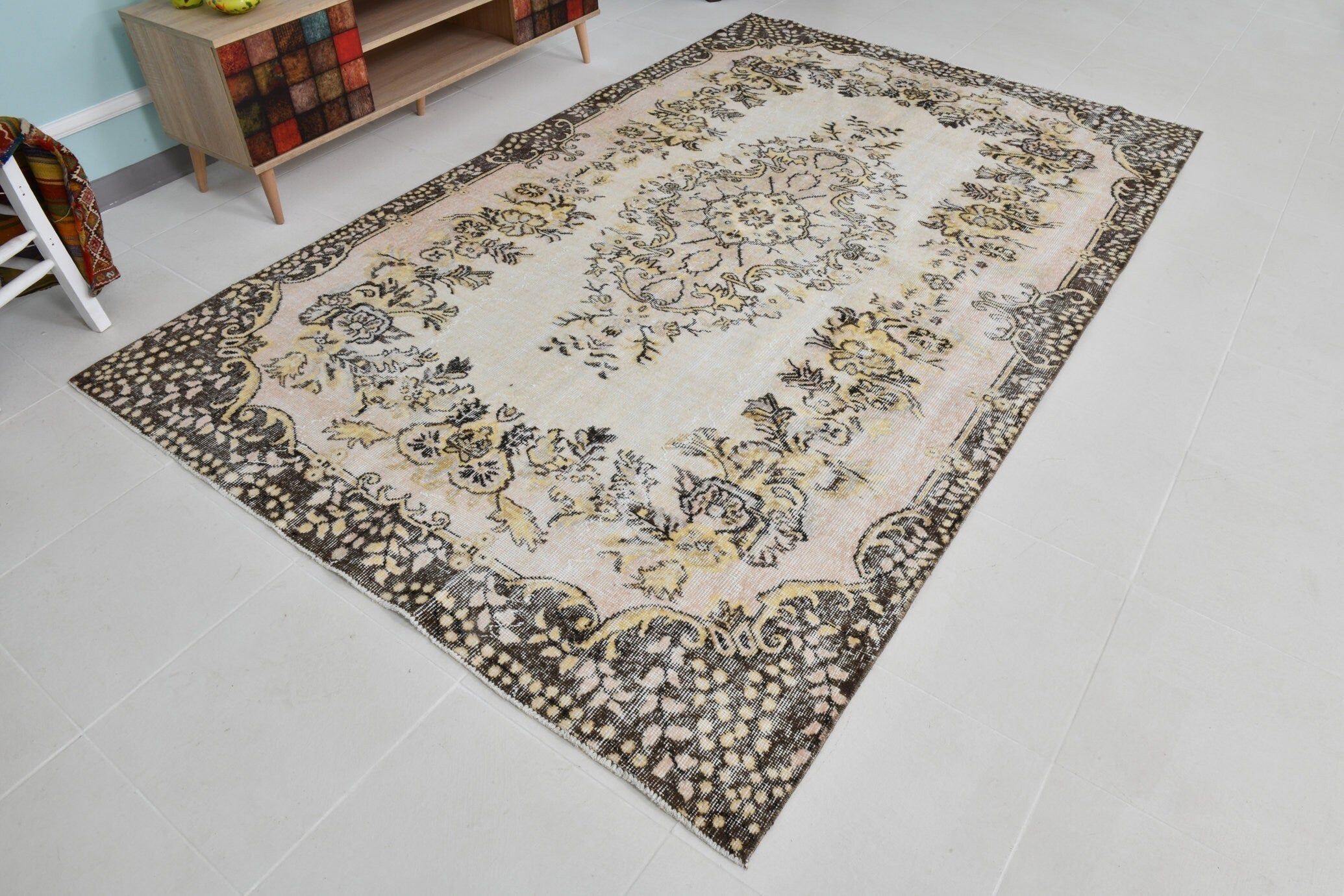 Turkish Vintage Rug 9’1’ x 5’9’