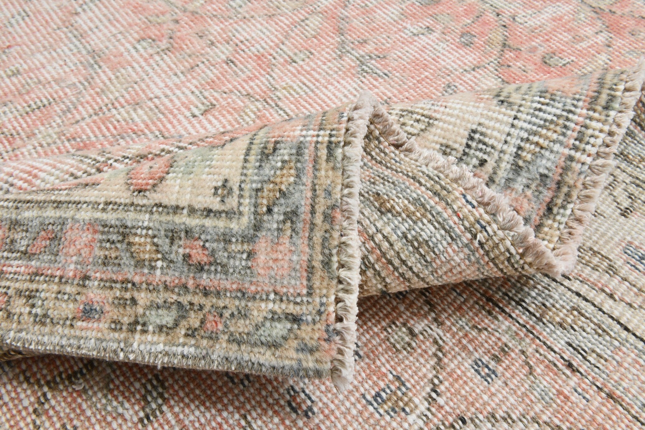 Turkish Vintage Rug 9’1’ x 5’9’