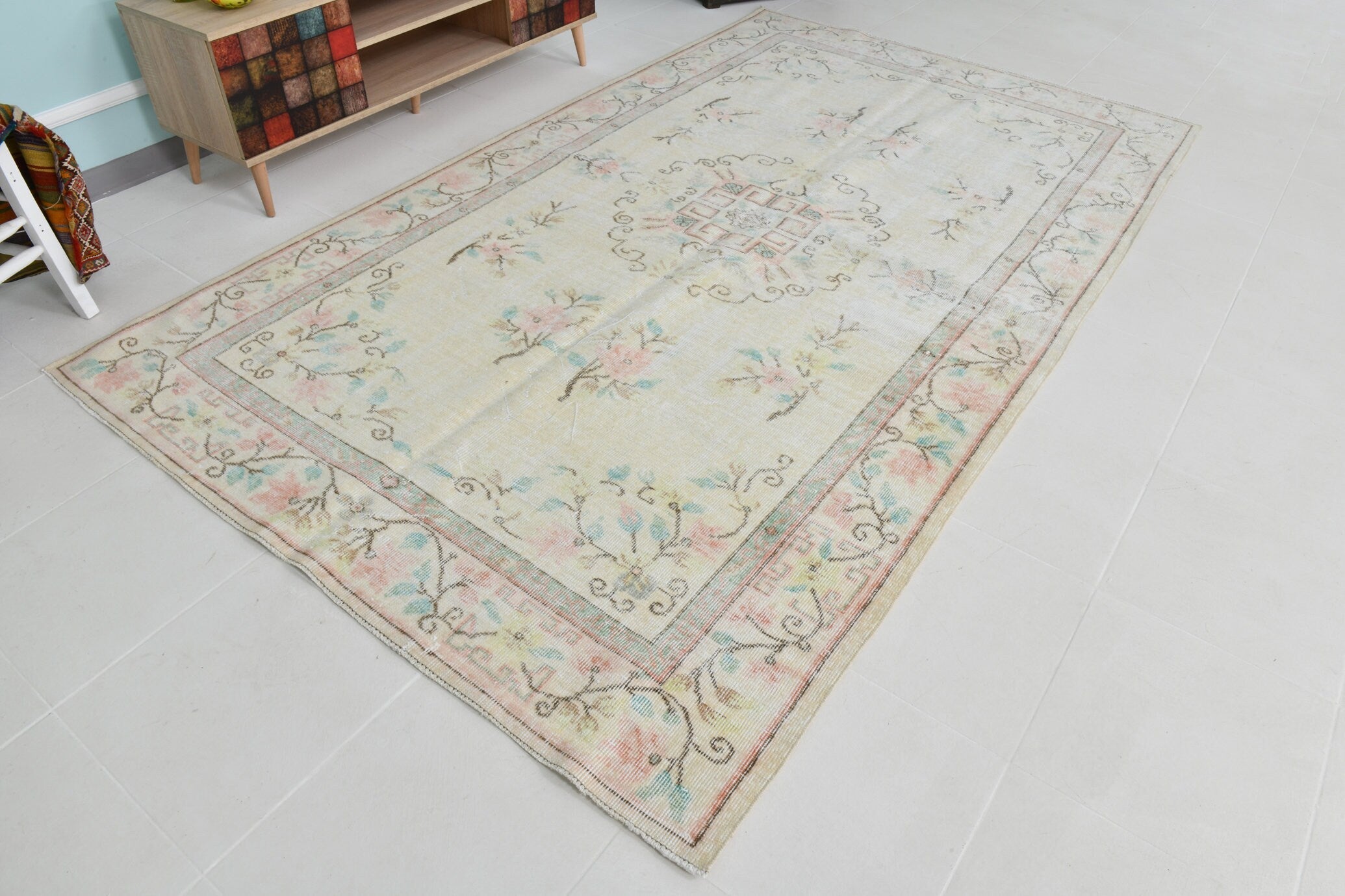 Turkish Vintage Rug 9’10’ x 5’10’