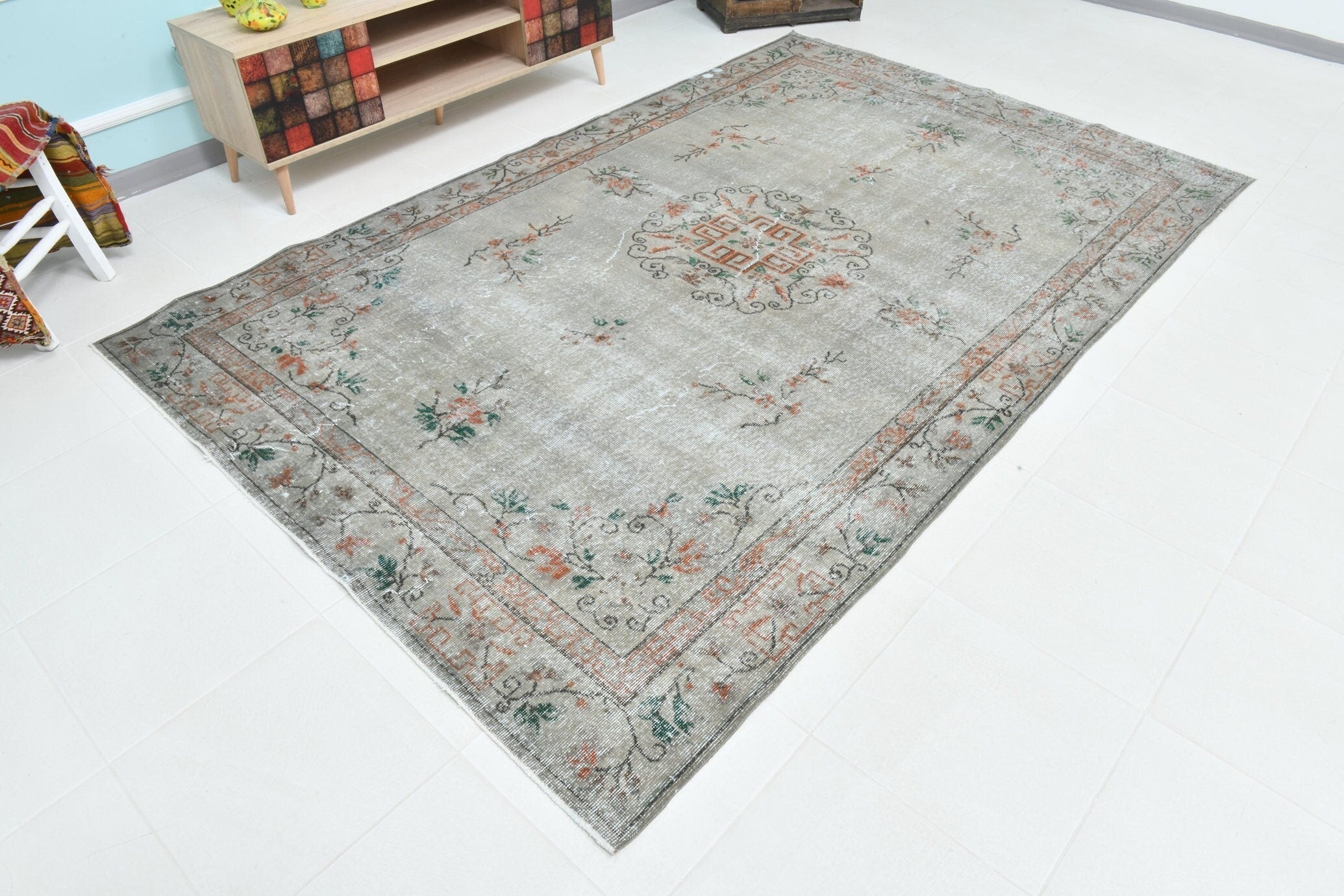 Turkish Vintage Rug 9’10’ x 6’2’