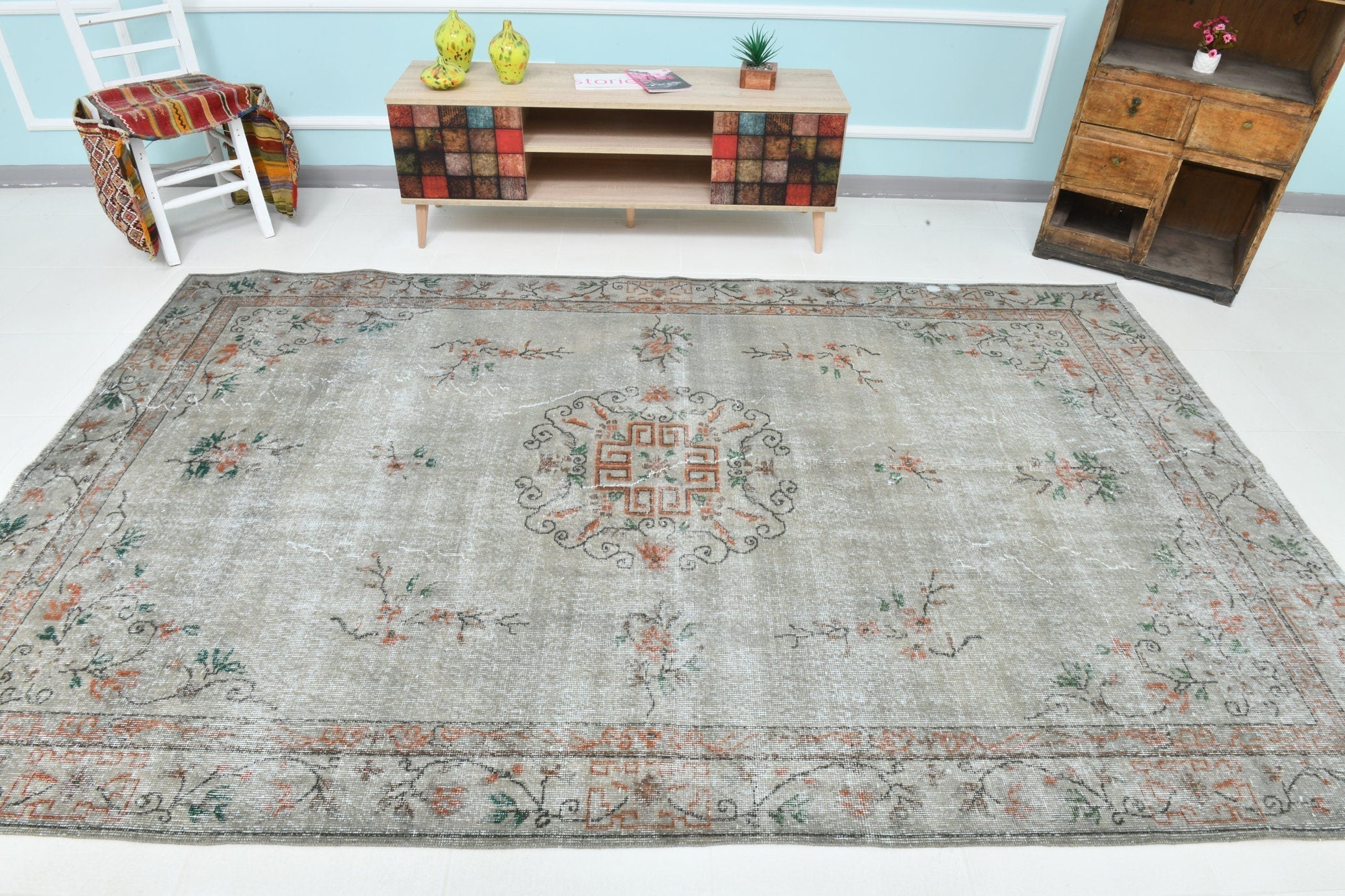 Turkish Vintage Rug 9’10’ x 6’2’