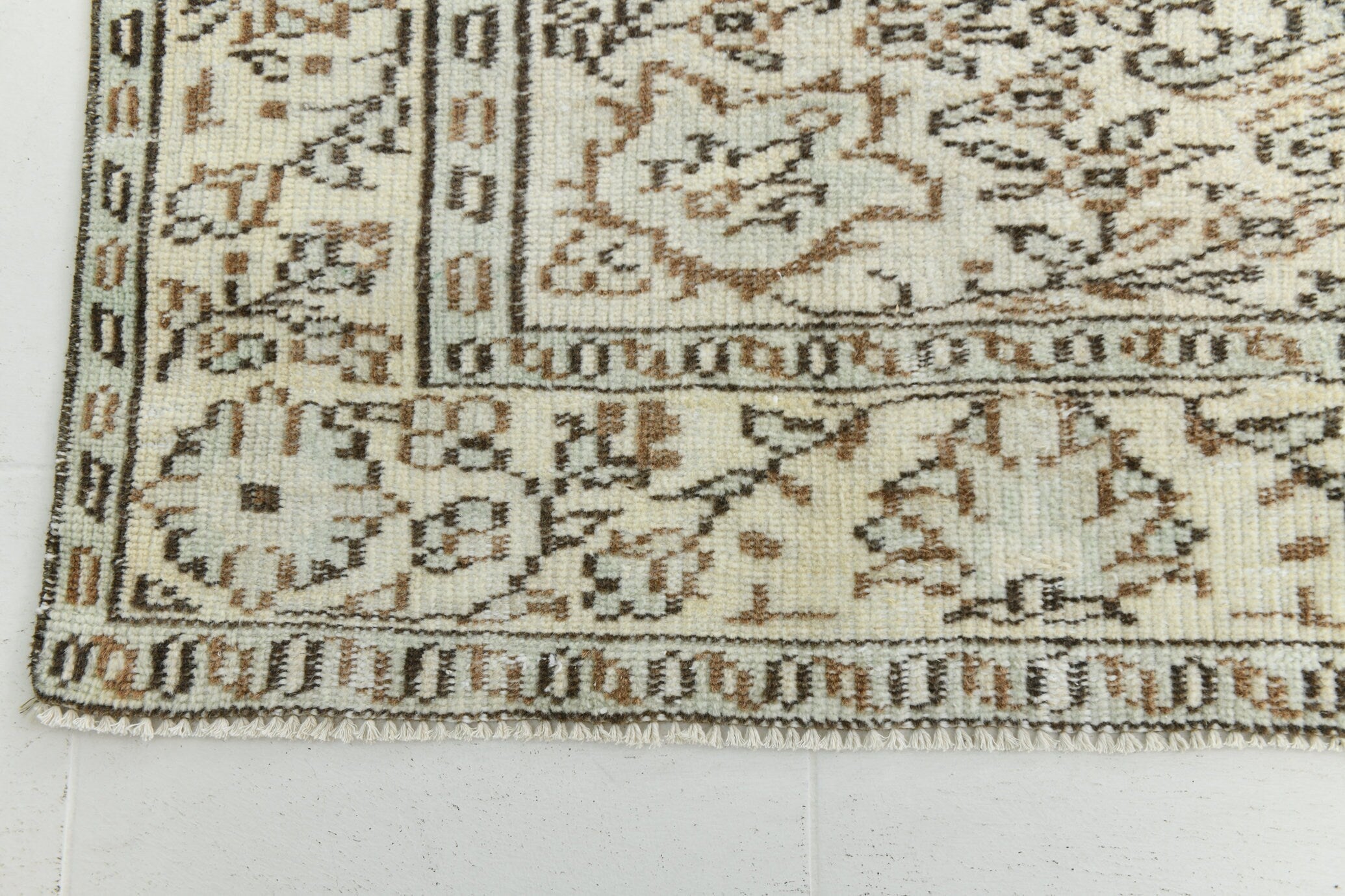 Turkish Vintage Rug 9’10’ x 6’5’