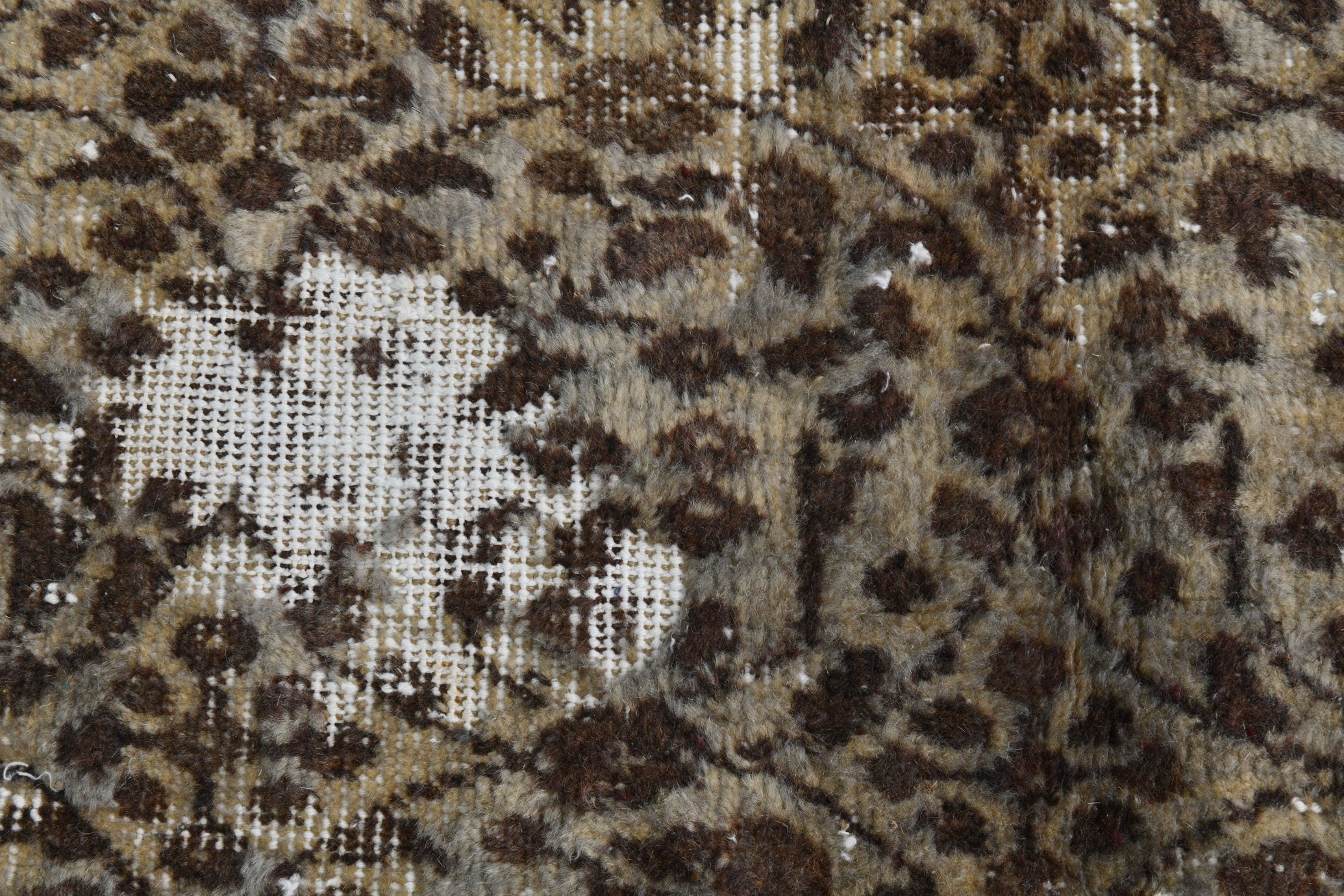 Turkish Vintage Rug 9’11’ x 6’1’