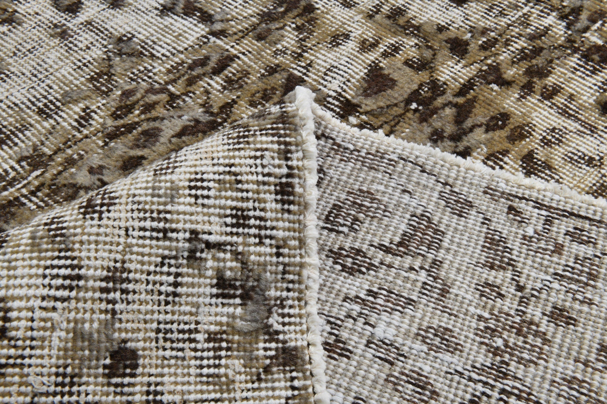 Turkish Vintage Rug 9’11’ x 6’1’