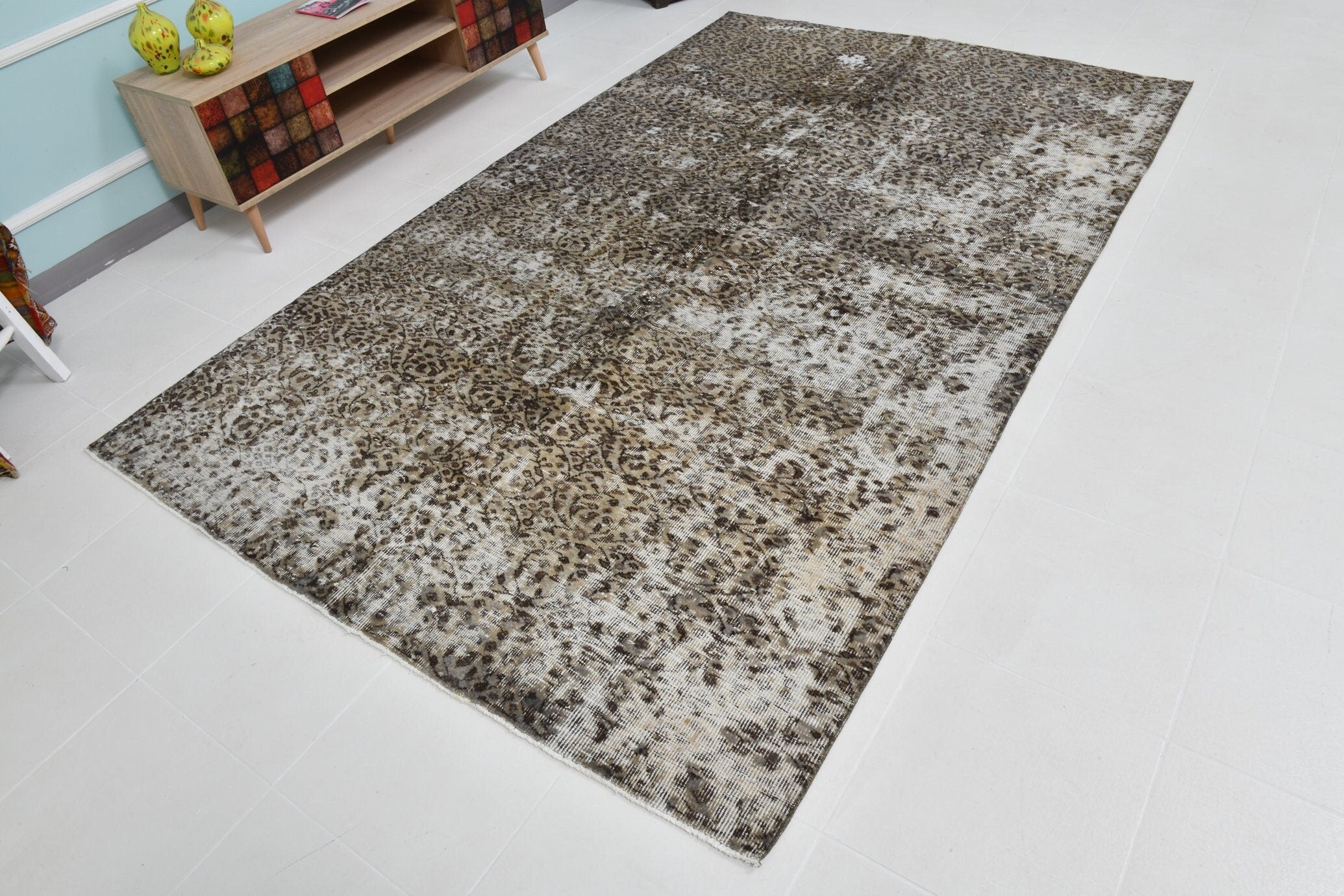 Turkish Vintage Rug 9’11’ x 6’1’