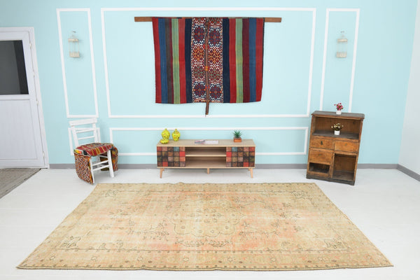 Turkish Vintage Rug 9’11’ x 6’5’