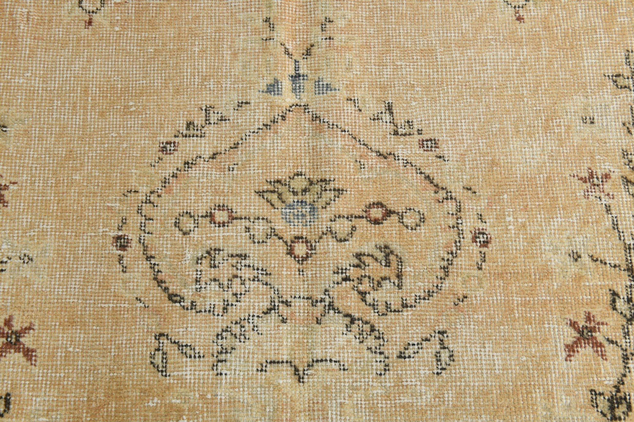 Turkish Vintage Rug 9’11’ x 6’6’
