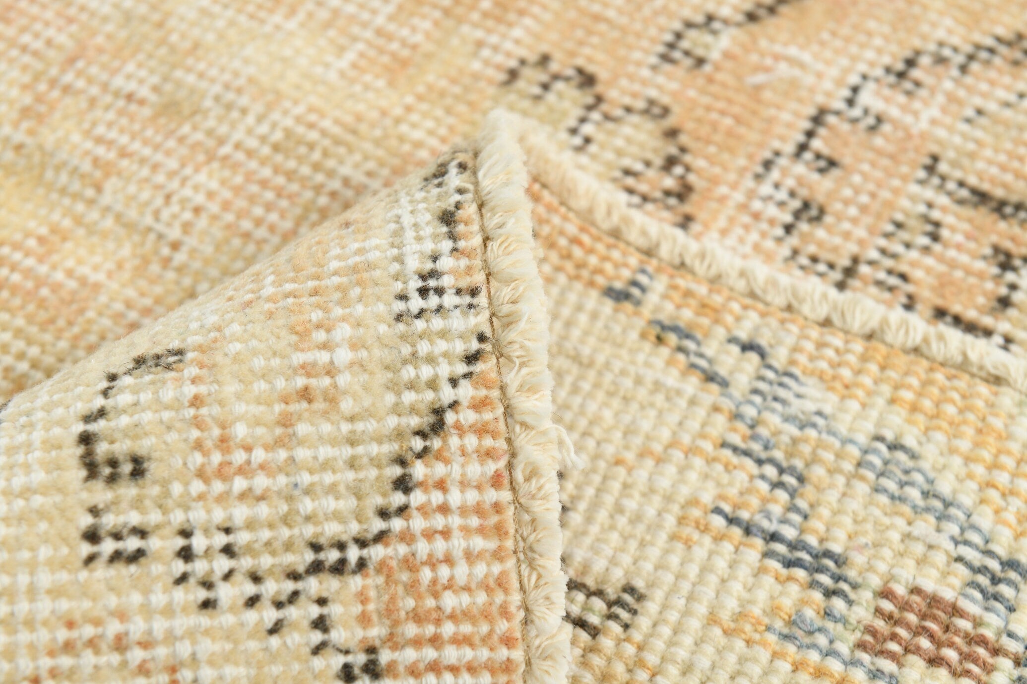 Turkish Vintage Rug 9’11’ x 6’6’