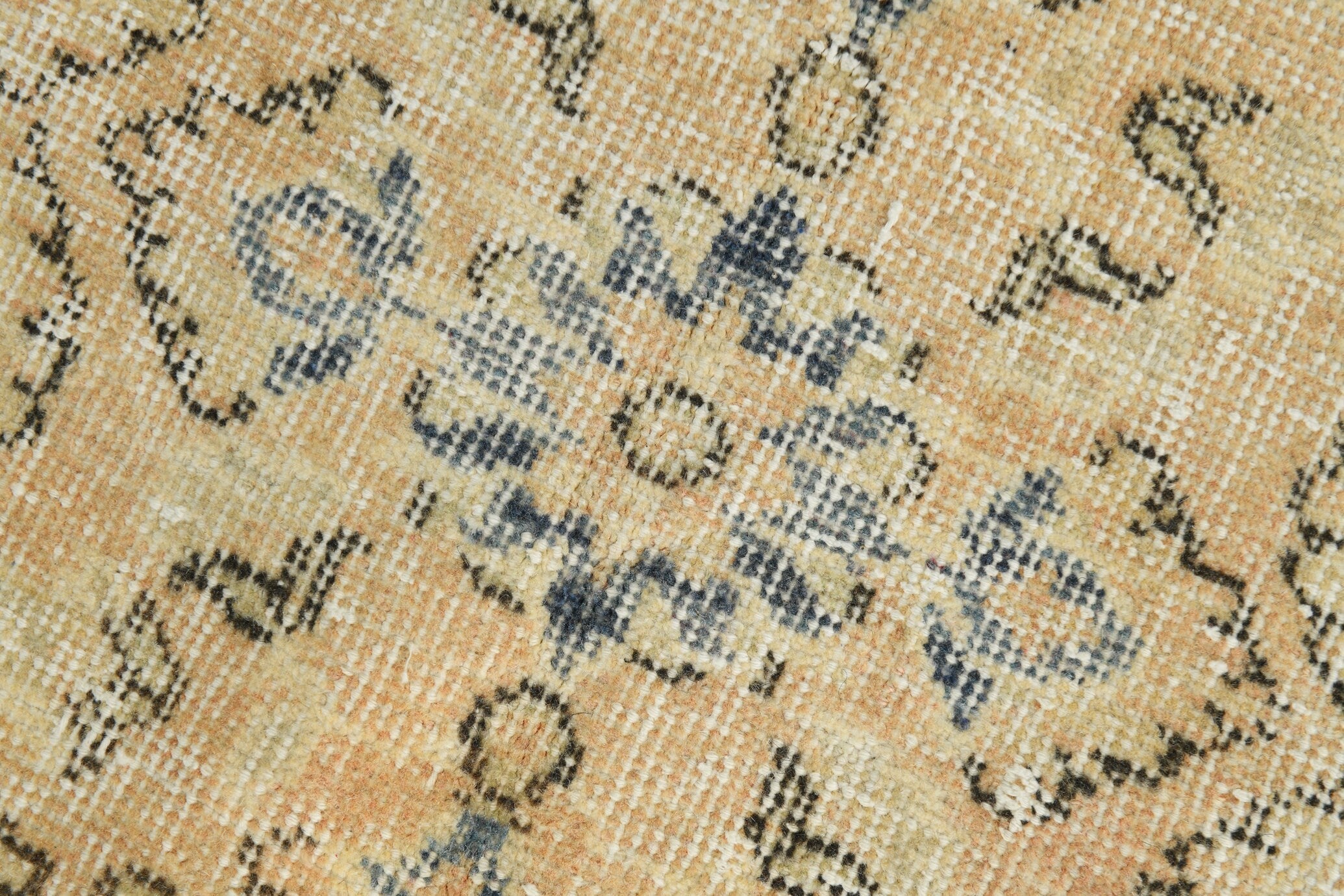 Turkish Vintage Rug 9’11’ x 6’6’