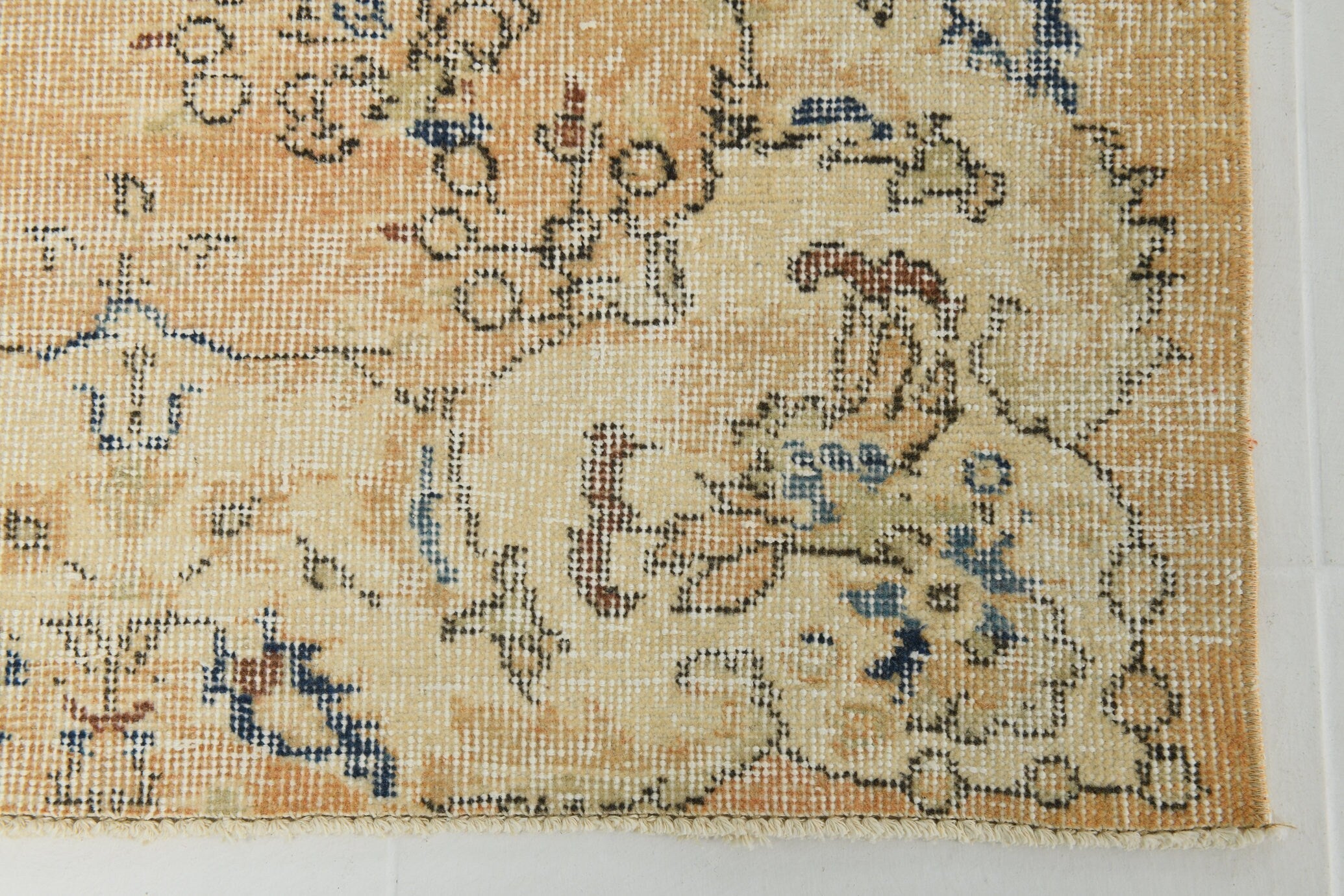 Turkish Vintage Rug 9’11’ x 6’6’