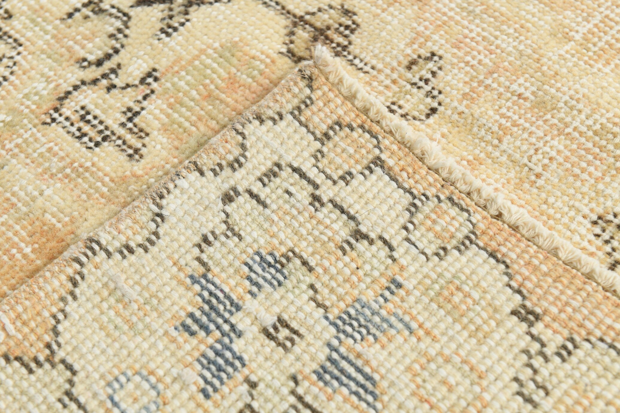Turkish Vintage Rug 9’11’ x 6’6’