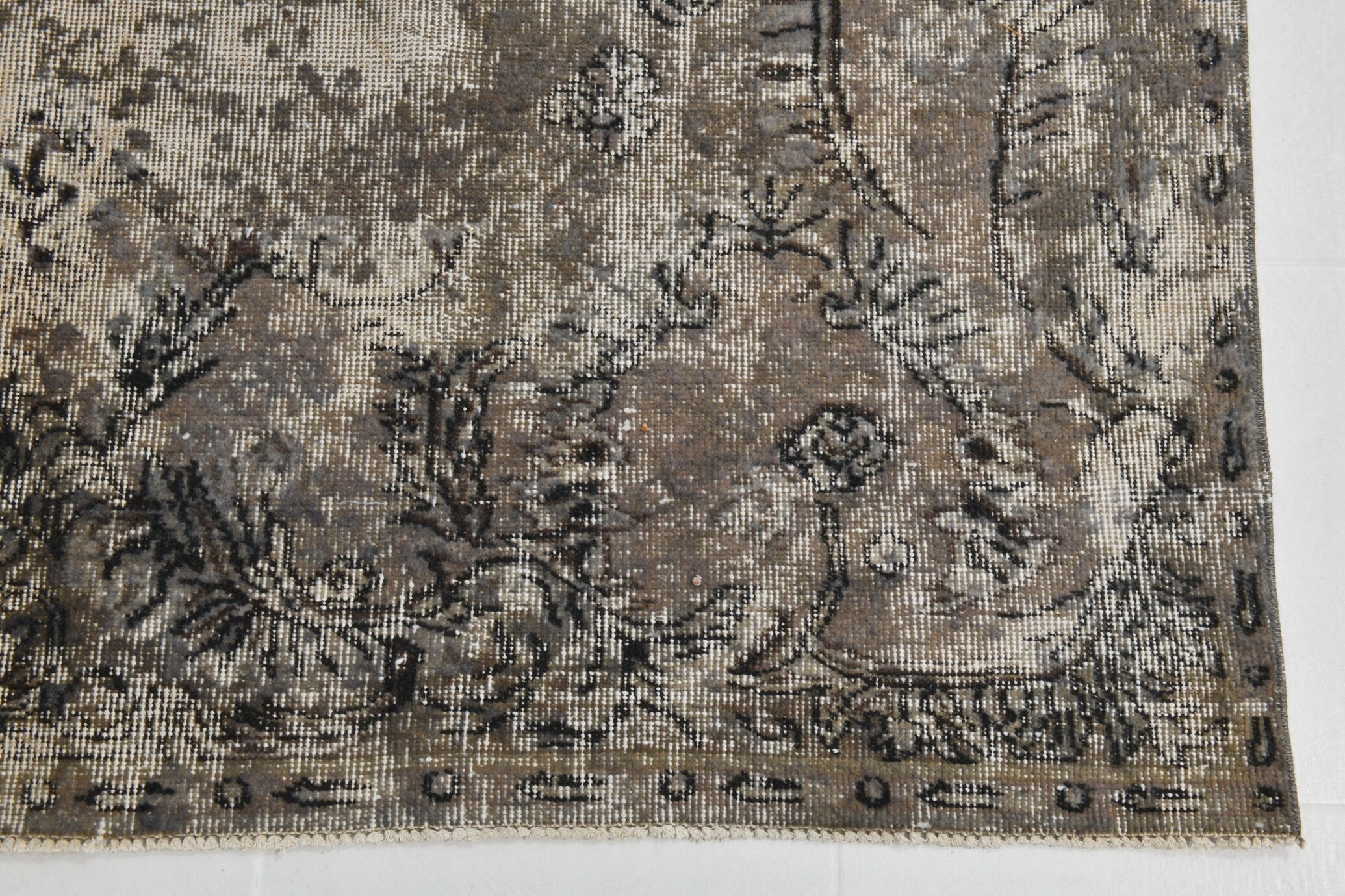 Turkish Vintage Rug 9’11’ x 6’8’