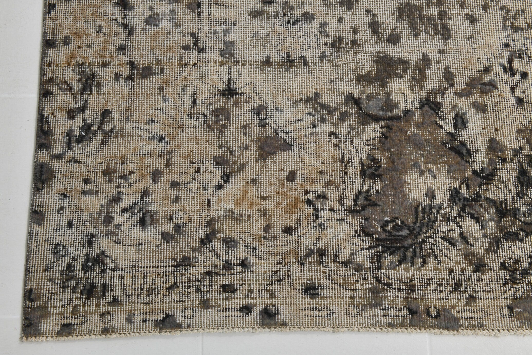 Turkish Vintage Rug 9’11’ x 6’8’
