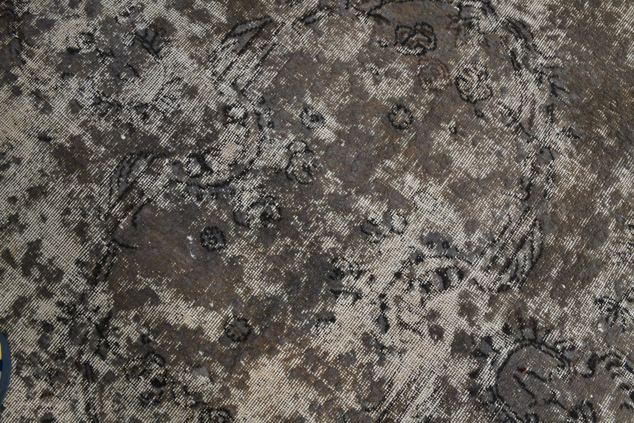 Turkish Vintage Rug 9’11’ x 6’8’