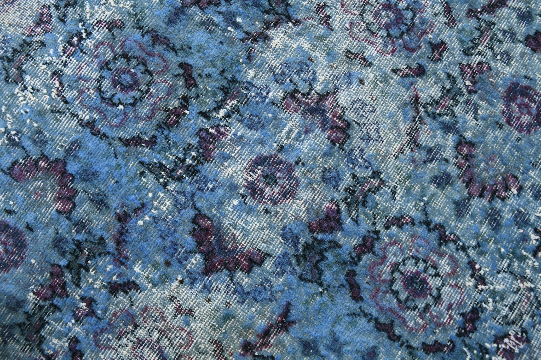 Turkish Vintage Rug 9’2’ x 5’11’