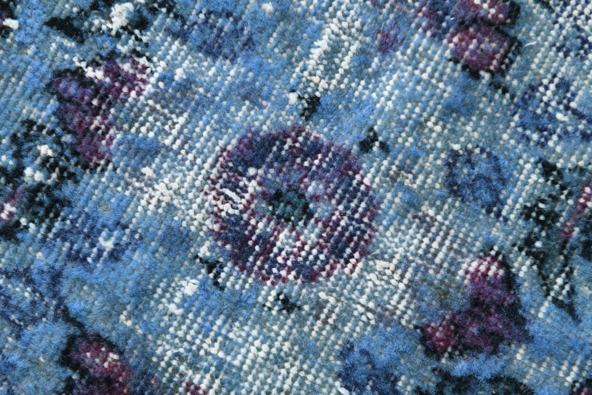Turkish Vintage Rug 9’2’ x 5’11’