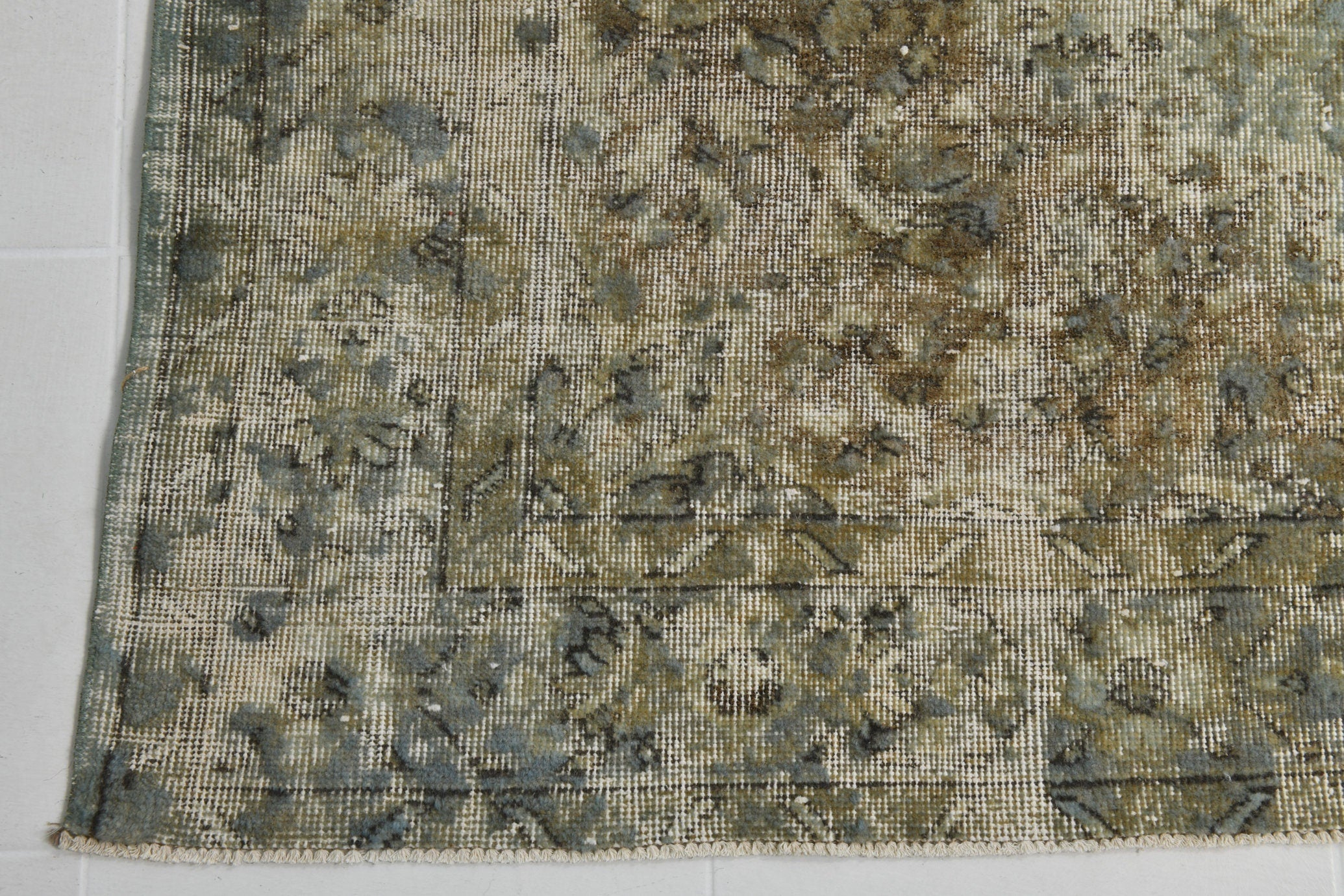 Turkish Vintage Rug 9’3’ x 5’7’