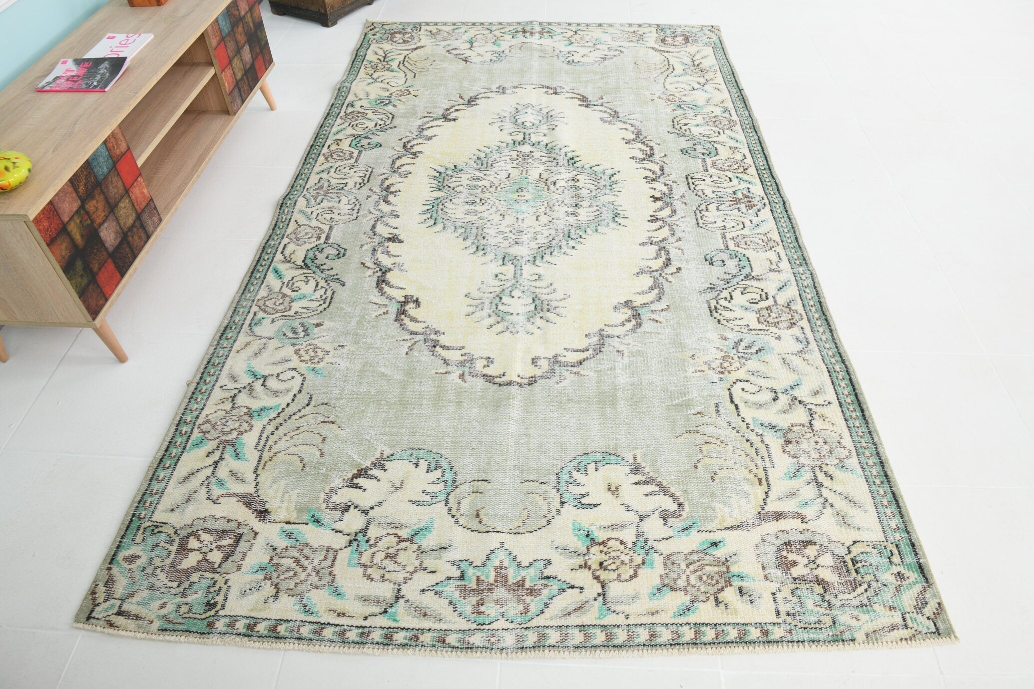 Turkish Vintage Rug 9’5’ x 5’5’
