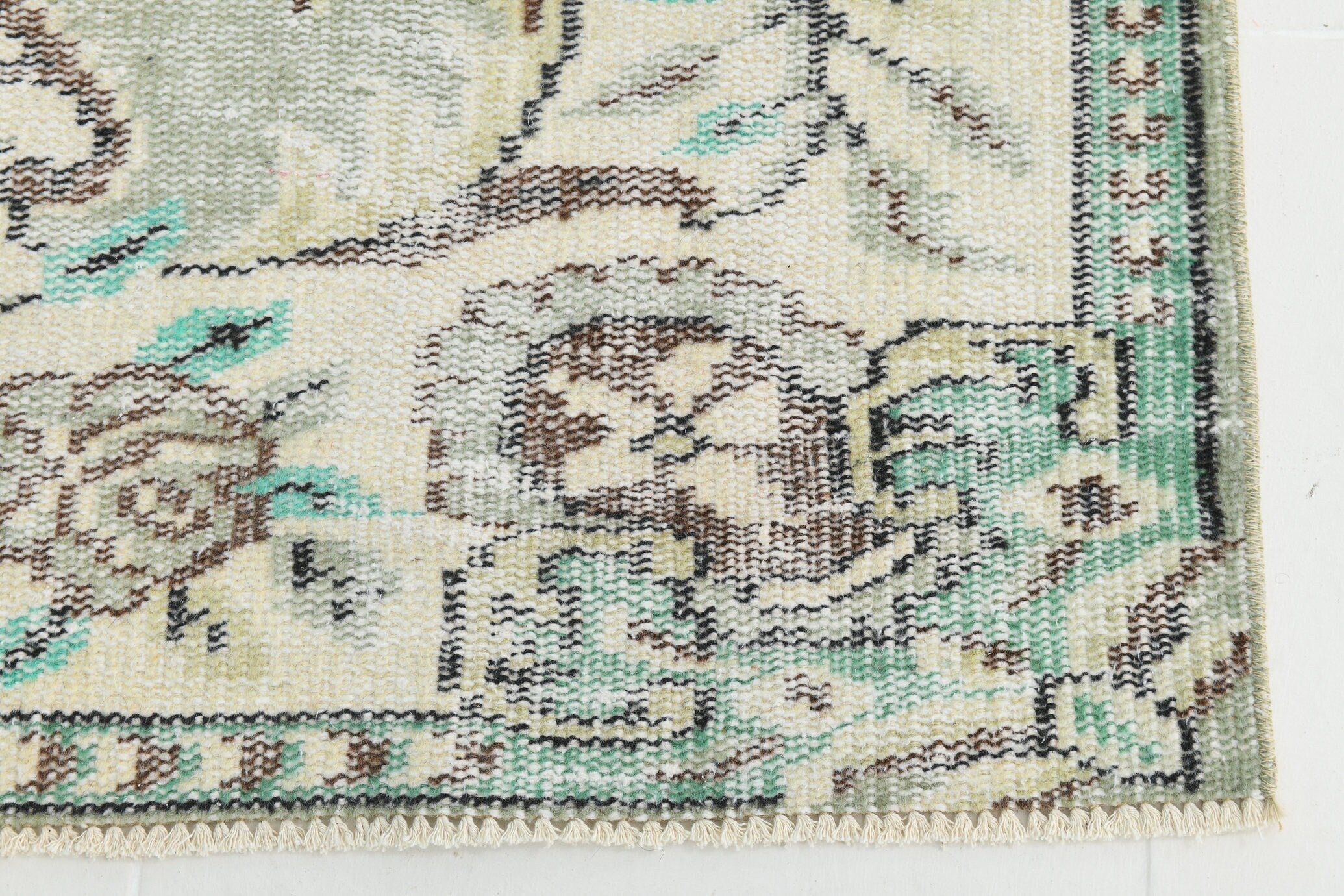 Turkish Vintage Rug 9’5’ x 5’5’