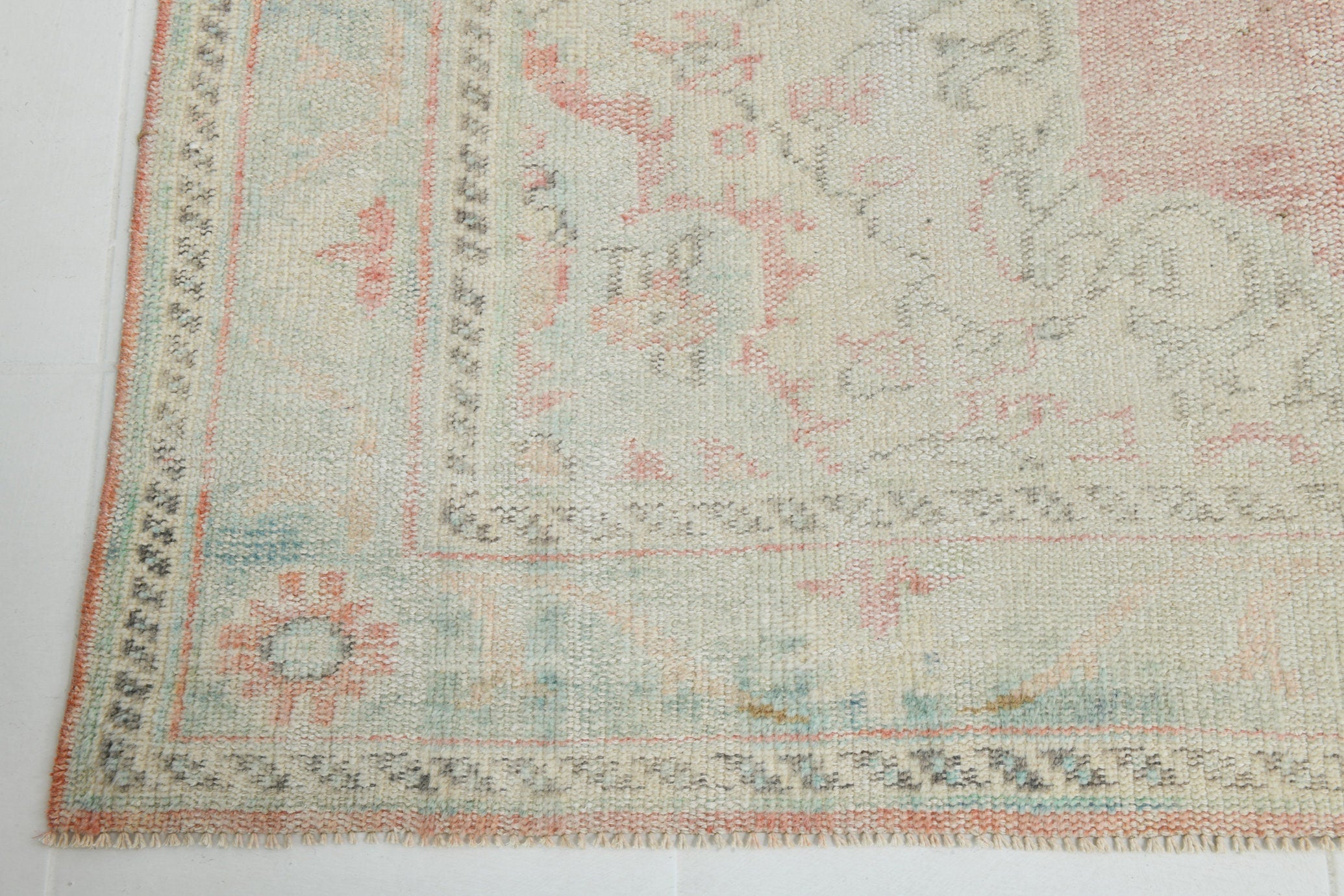 Turkish Vintage Rug 9’6’ x 5’10’