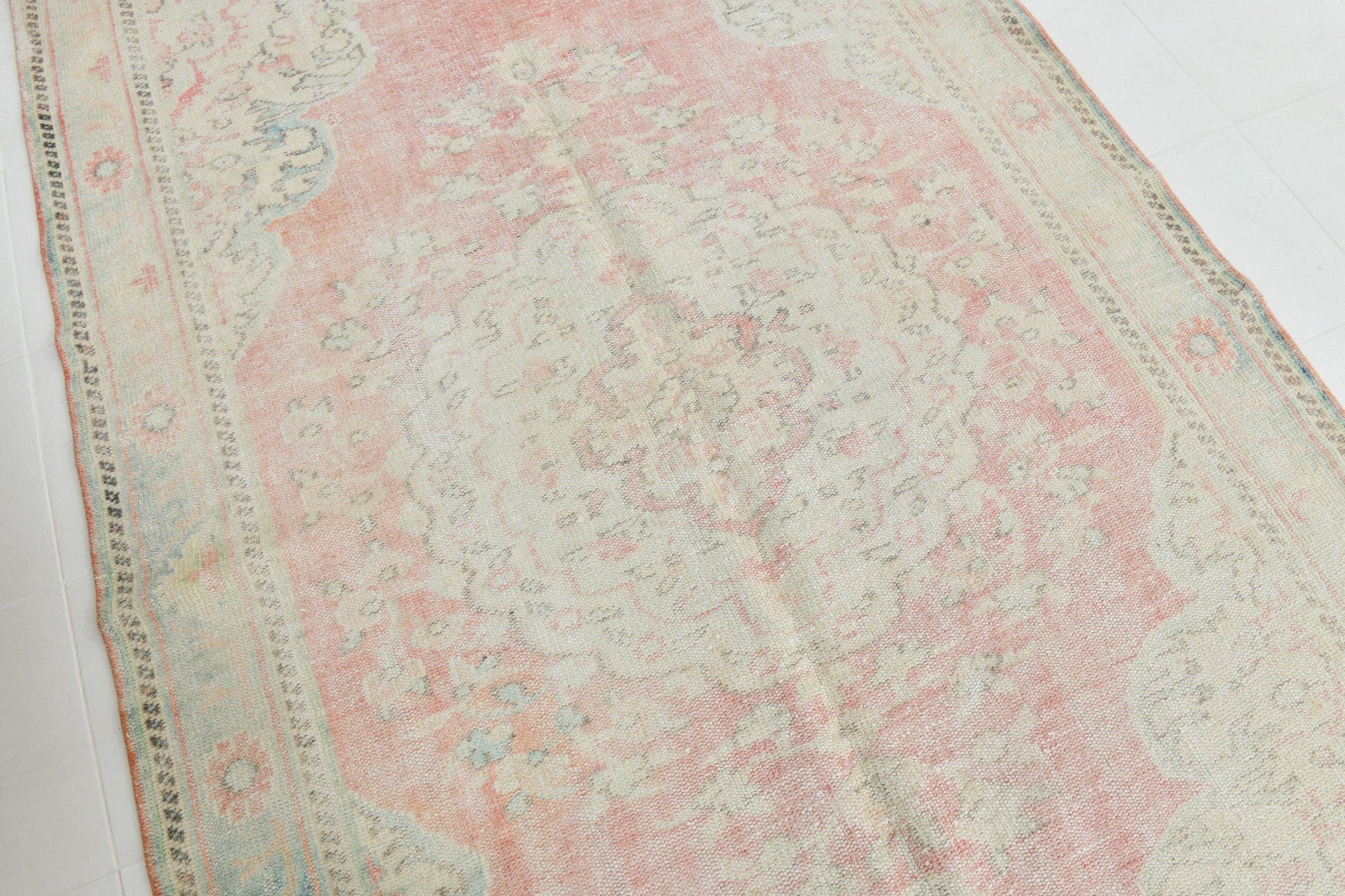 Turkish Vintage Rug 9’6’ x 5’10’