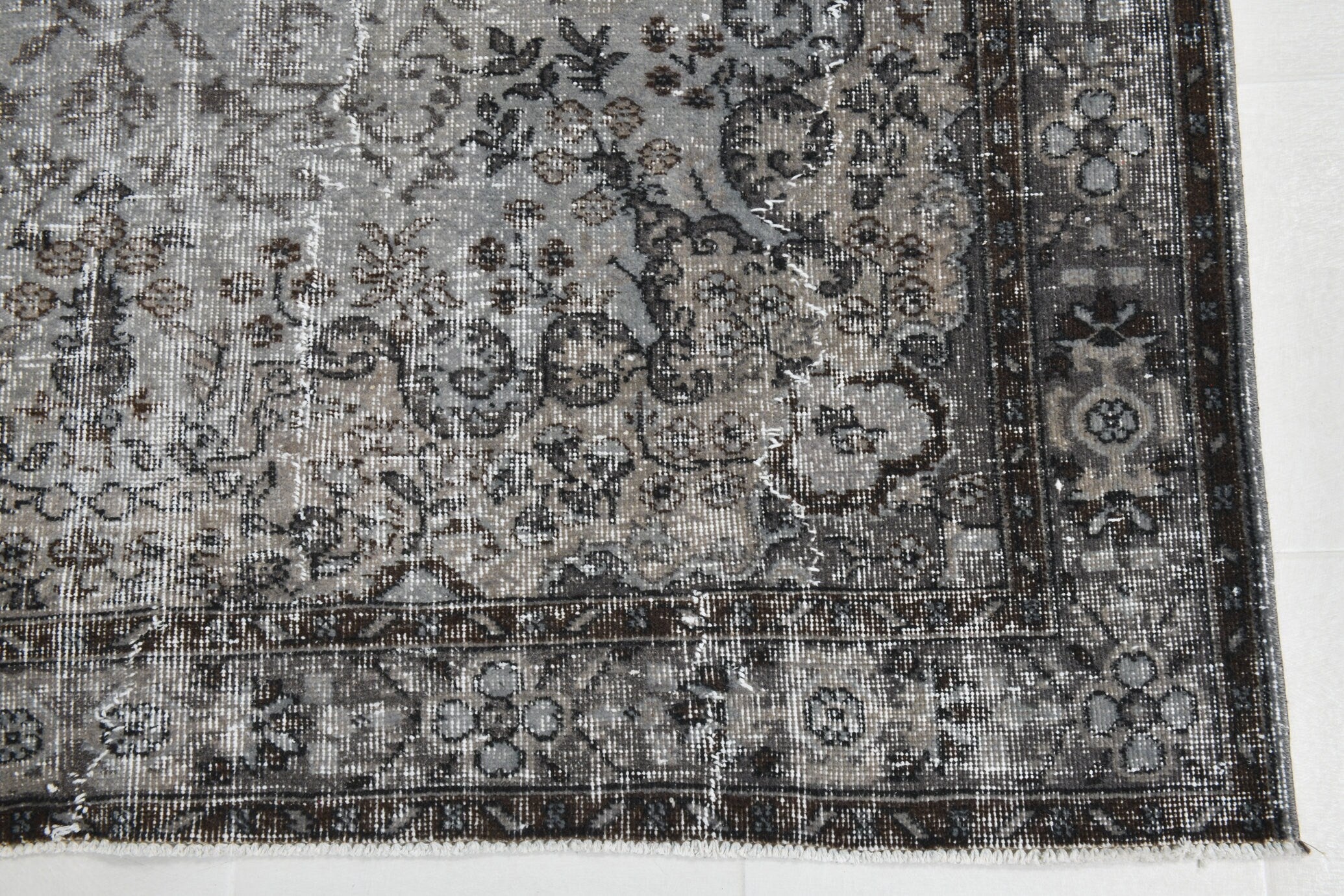 Turkish Vintage Rug 9’7’ x 6’5’