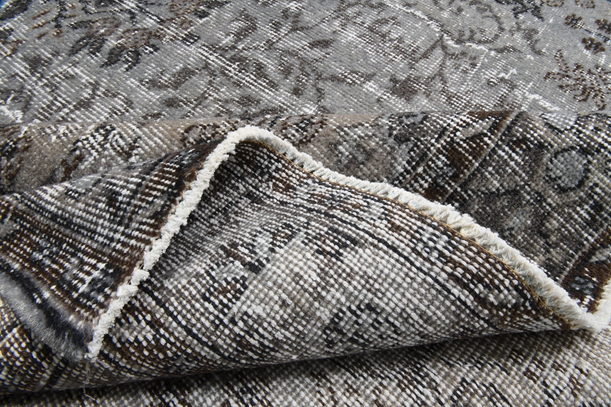 Turkish Vintage Rug 9’7’ x 6’5’