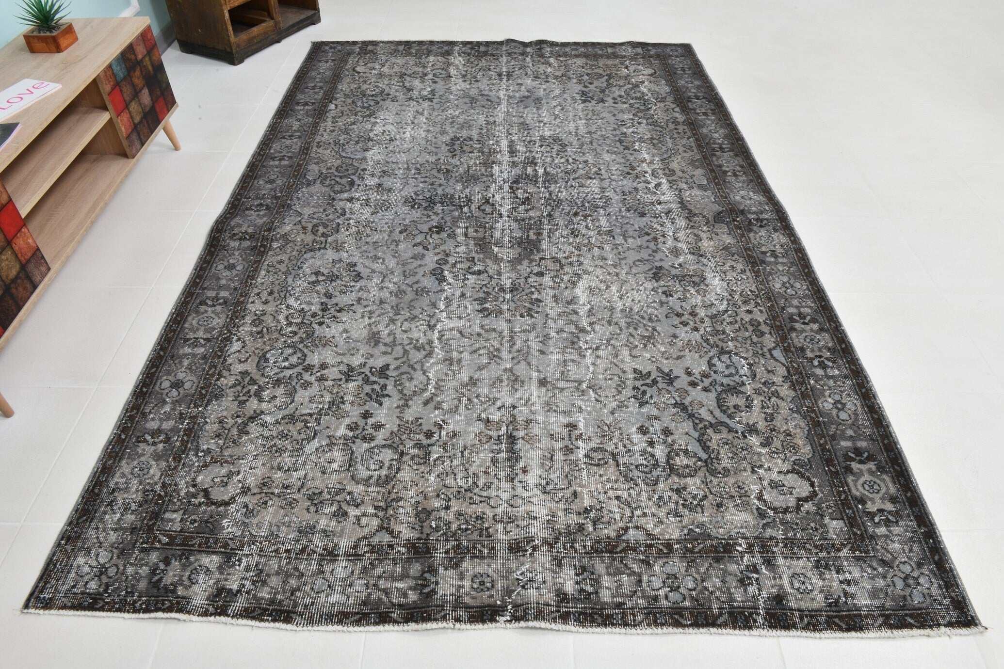 Turkish Vintage Rug 9’7’ x 6’5’