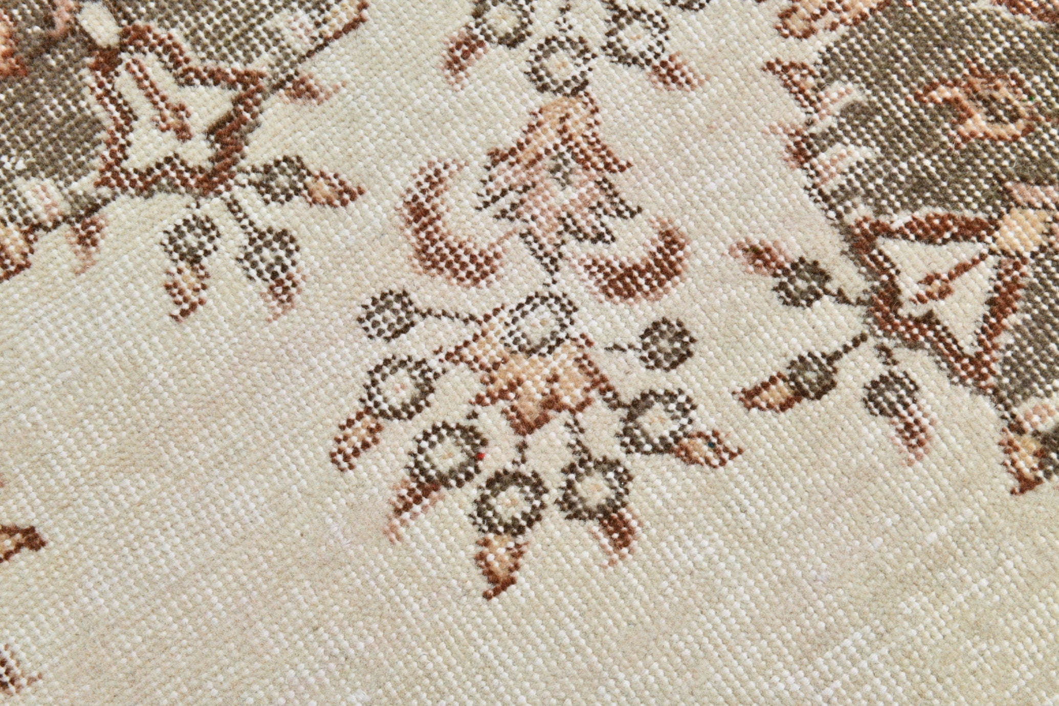 Turkish Vintage Rug 9’8’ x 5’9’