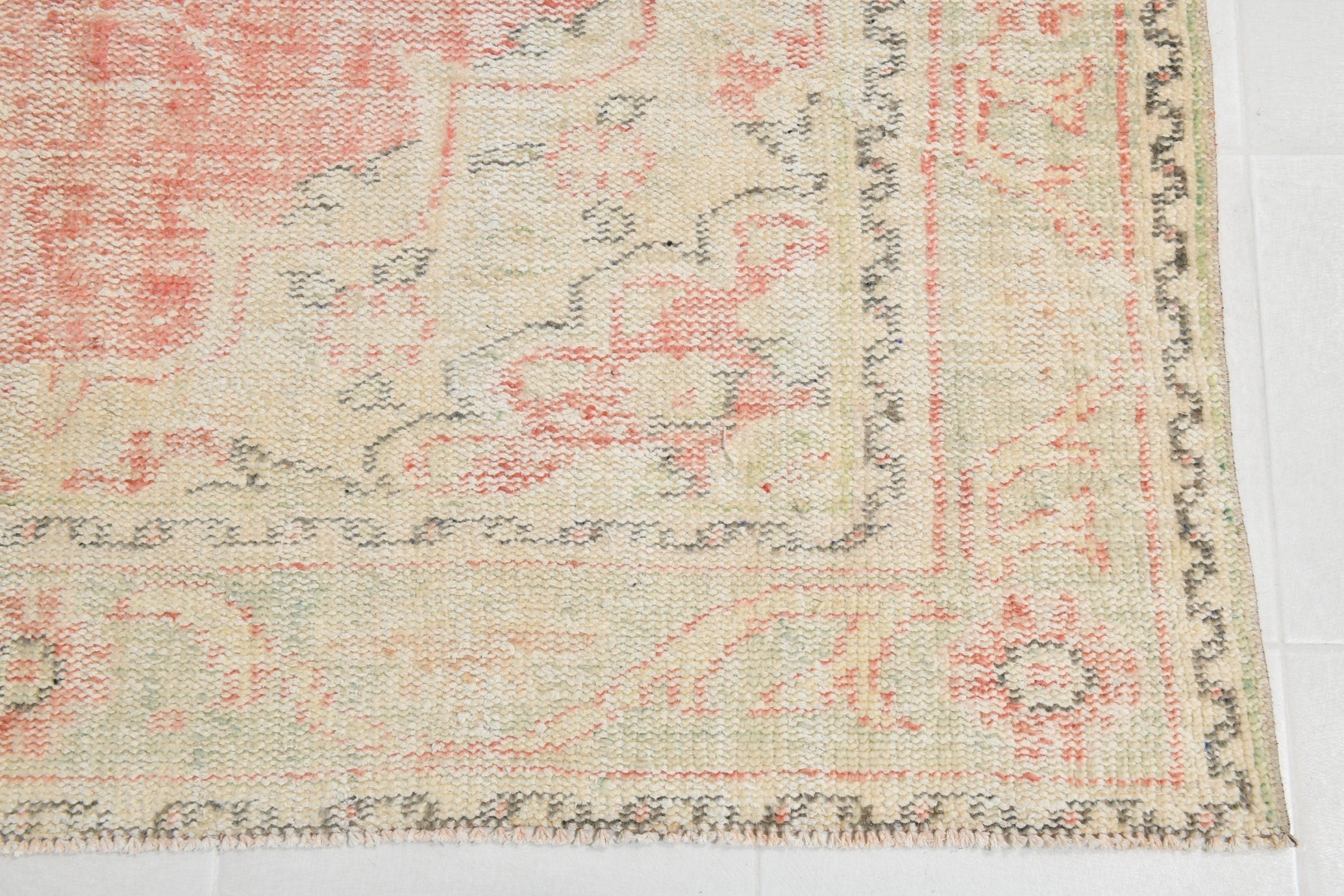 Turkish Vintage Rug 9’8’ x 6’0’
