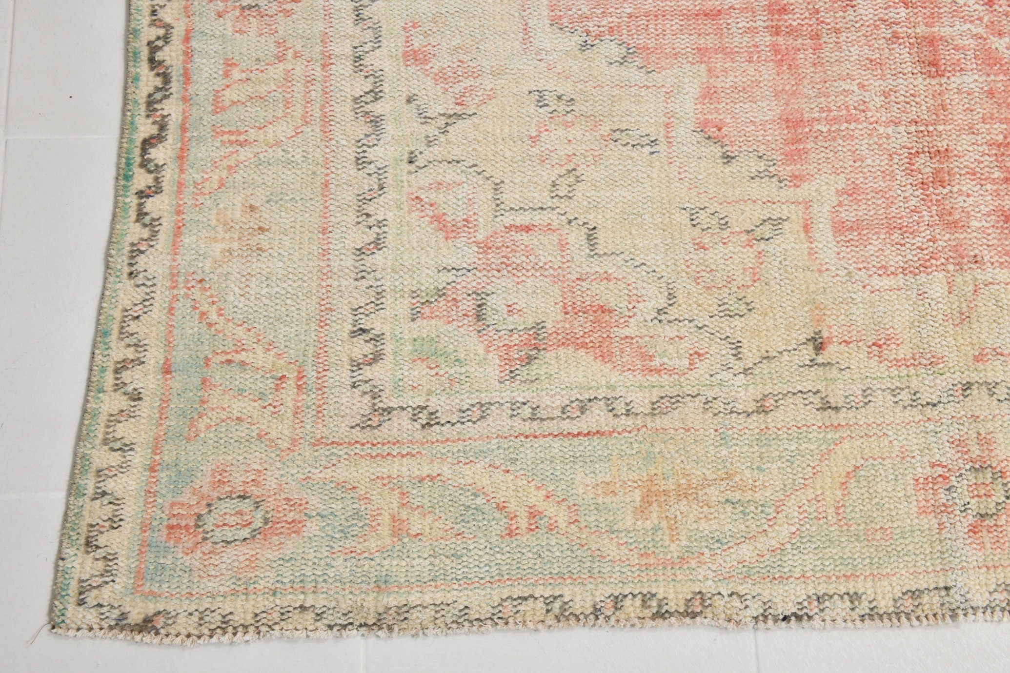 Turkish Vintage Rug 9’8’ x 6’0’
