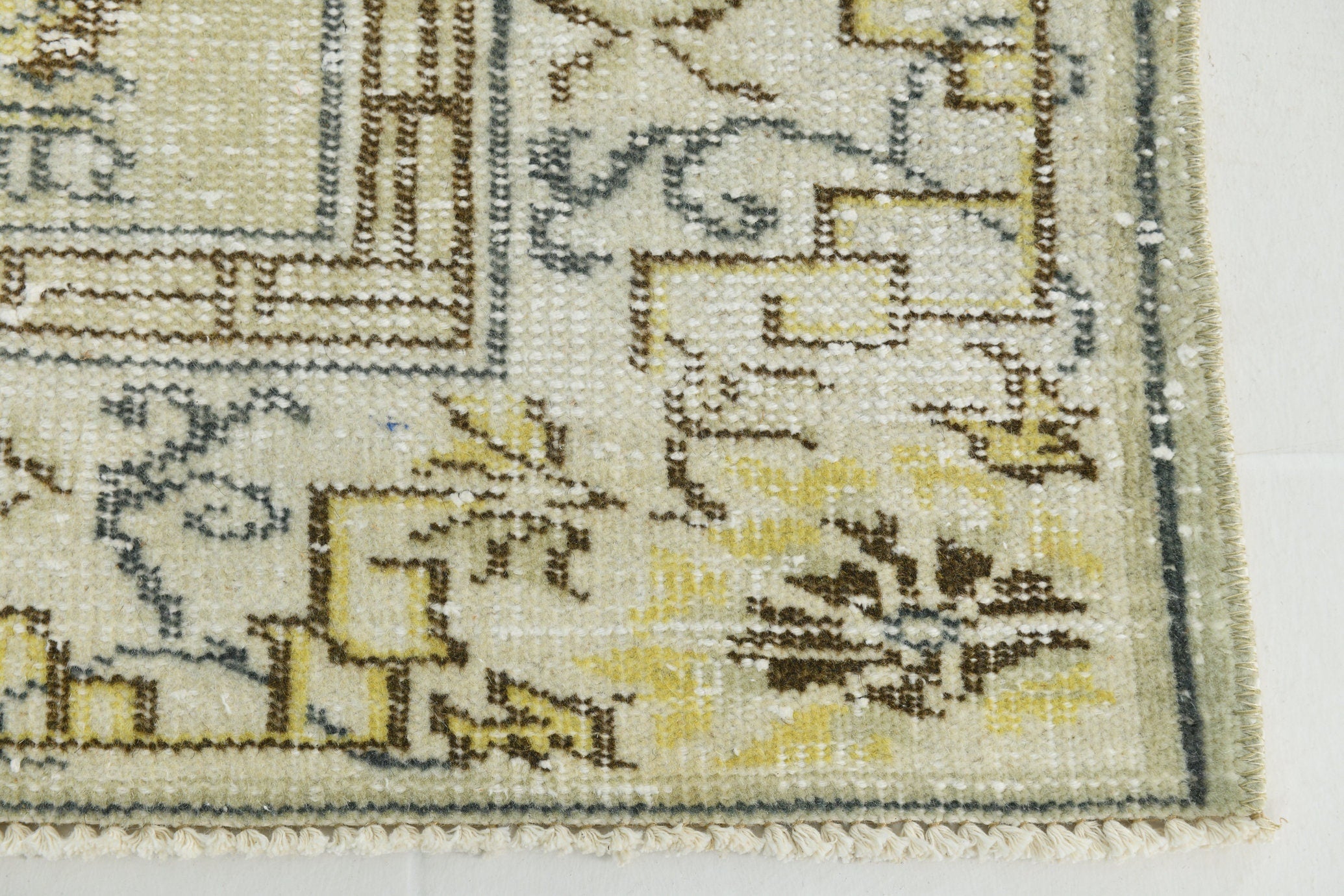 Turkish Vintage Rug 9’8’ x 6’2’