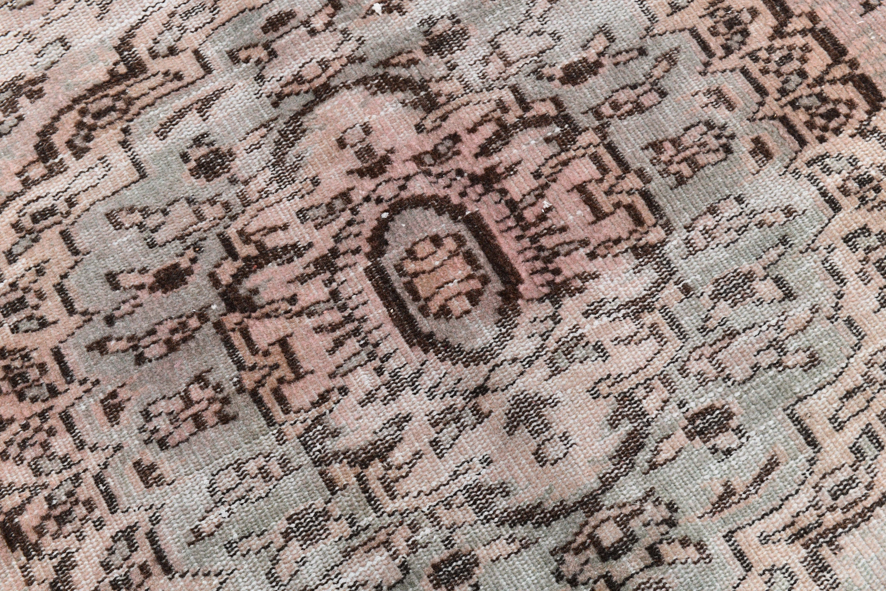 Turkish Vintage Rug 9’9’ x 6’0’