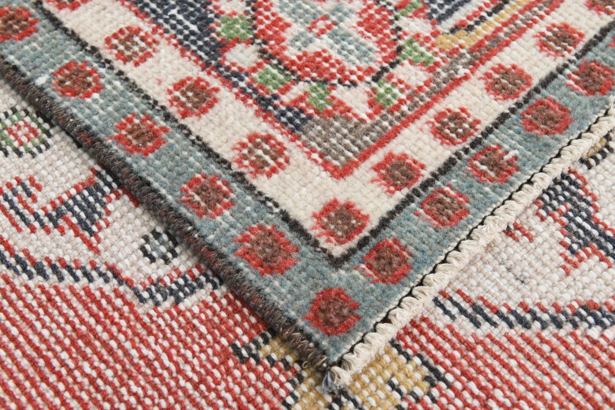 Turkish Vintage Rug 9’9’ x 6’1’