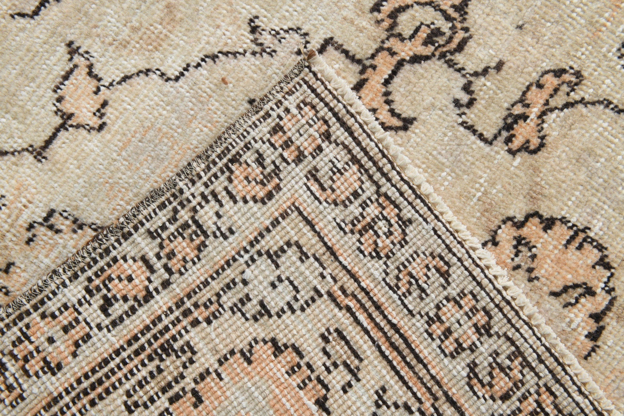 Turkish Vintage Rug 9’9’ x 6’2’